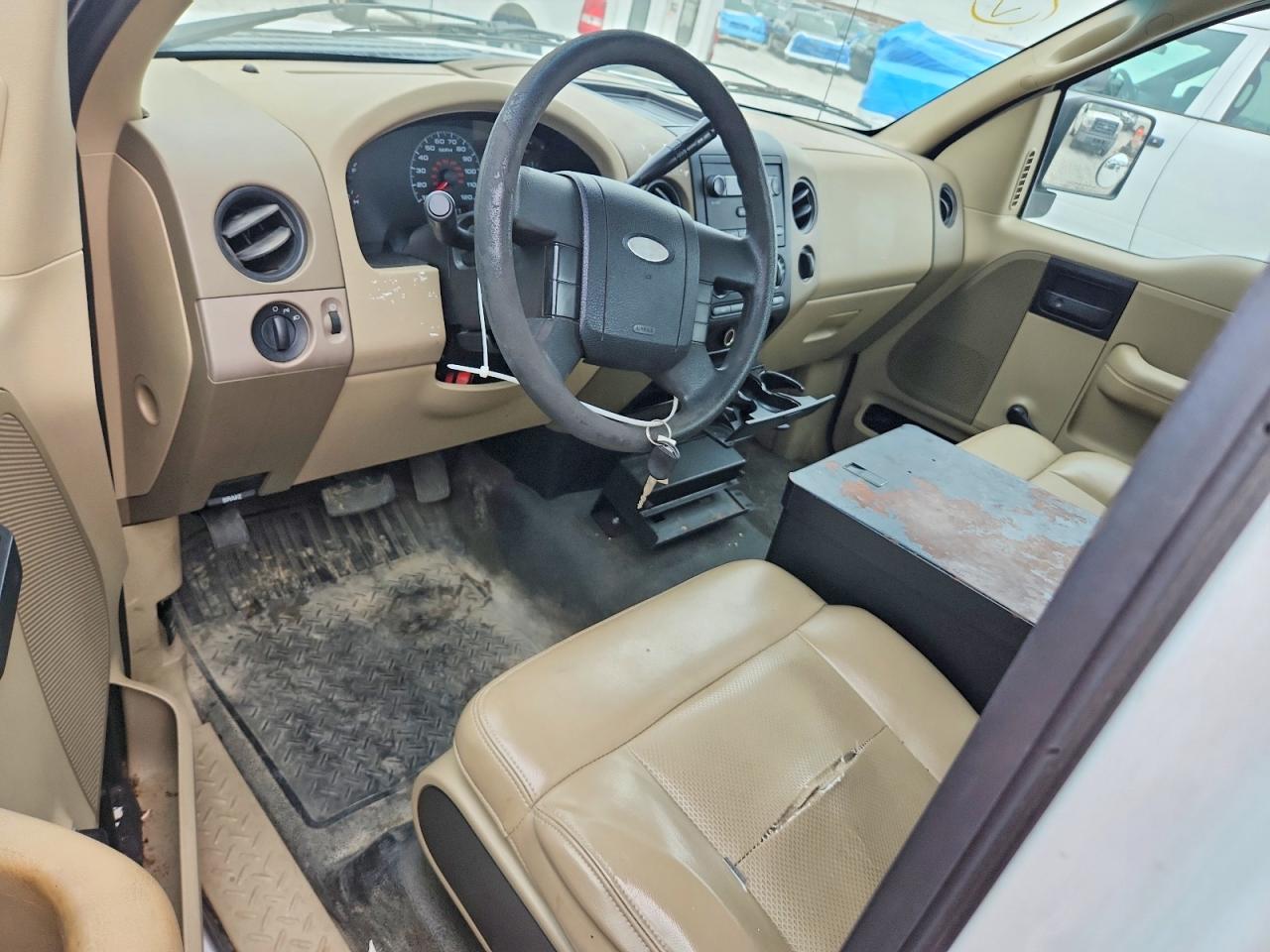 2008 Ford F150 White vin: 1FTRF12258KB87567