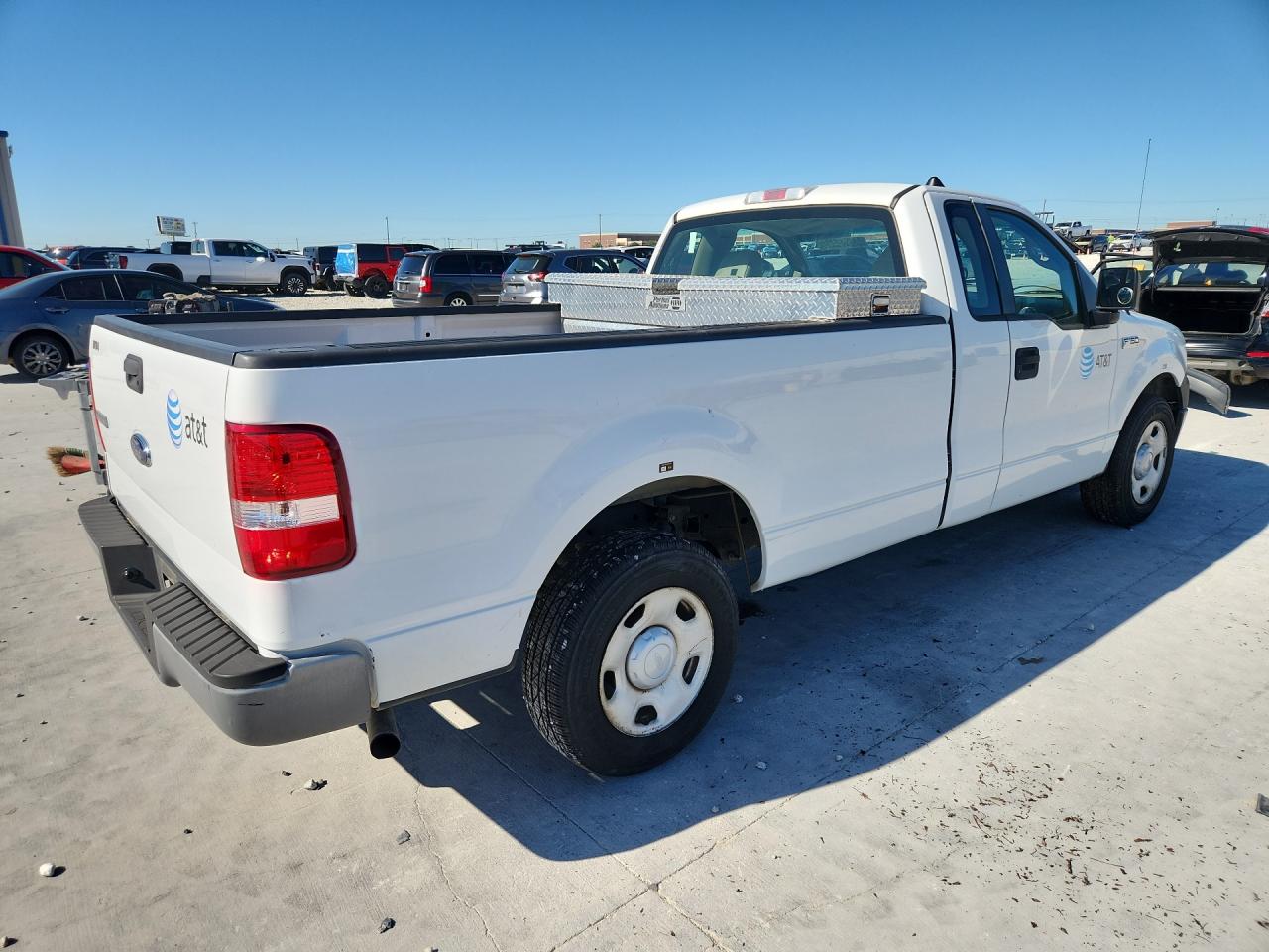 2008 Ford F150 White vin: 1FTRF12258KB87567 Damage: Right Qtr Panel, Multiple Scratches Heavy, 2