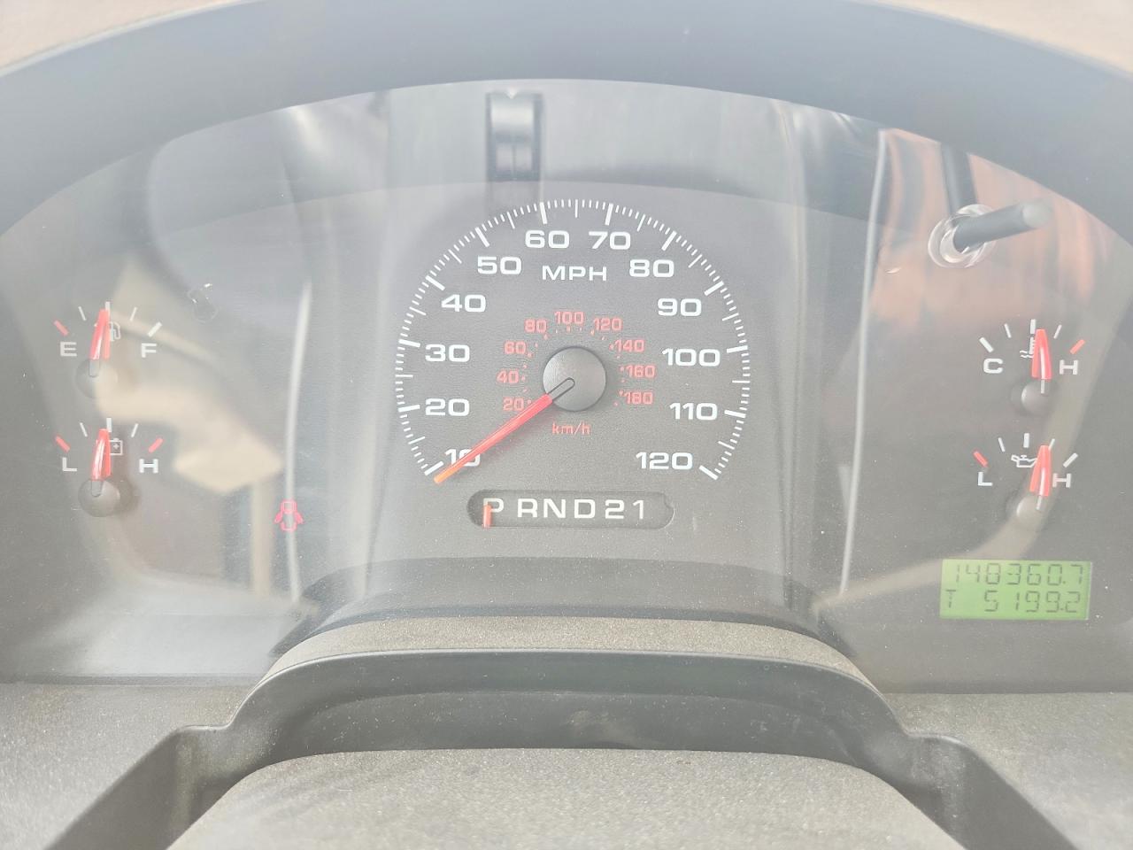 2008 Ford F150 White vin: 1FTRF12258KC10782