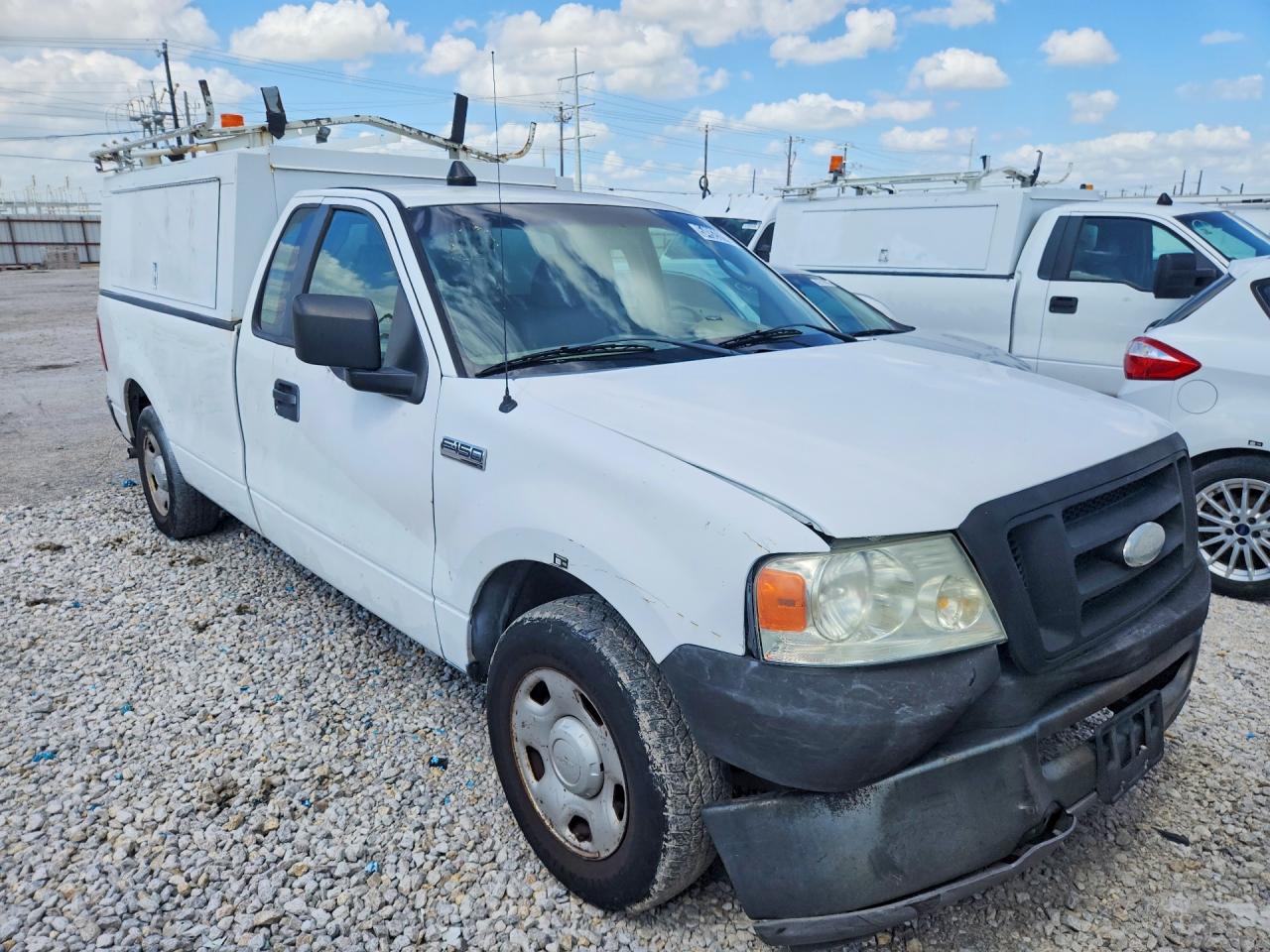 2008 Ford F150 White vin: 1FTRF12258KC10782