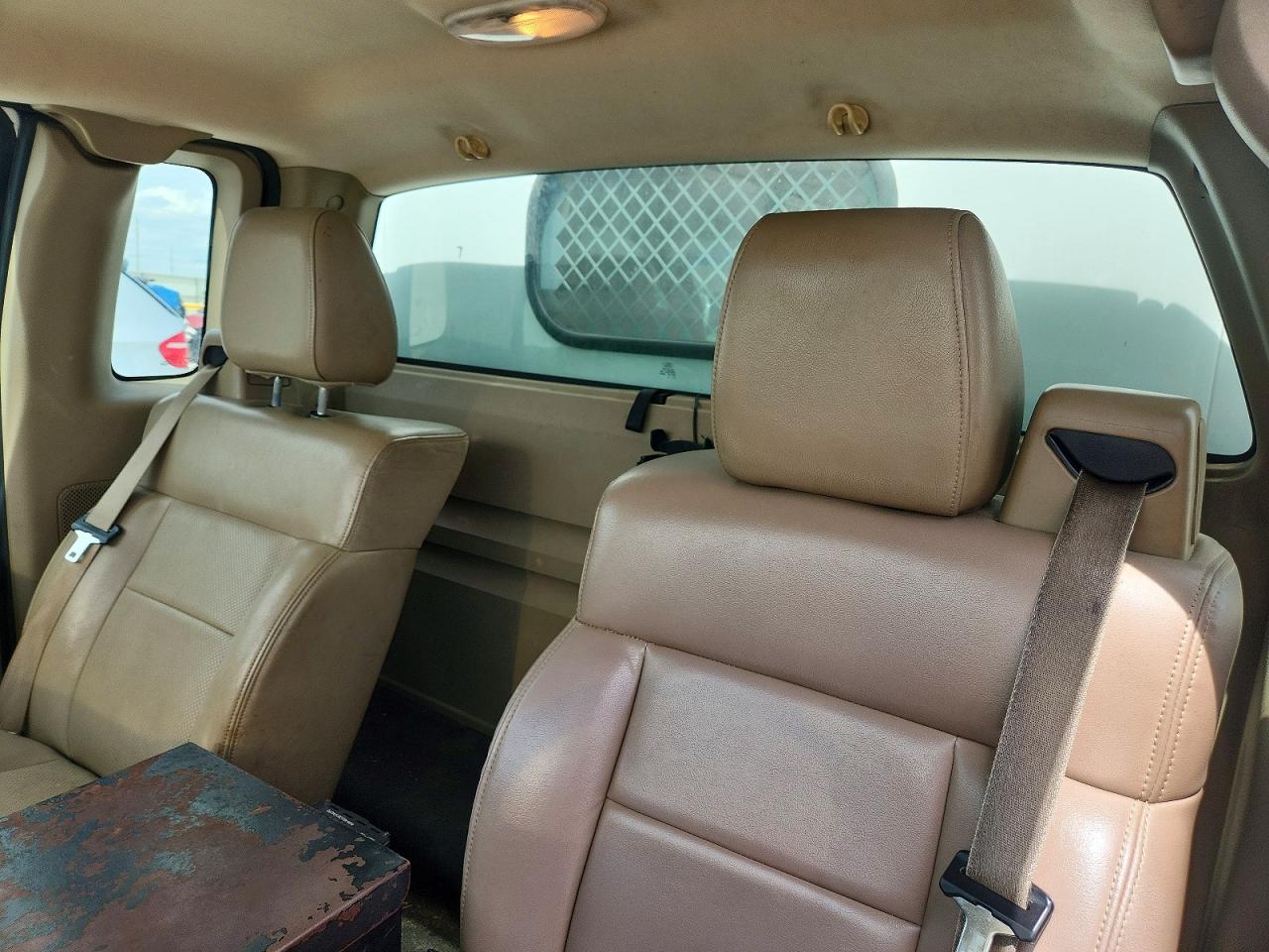 2008 Ford F150 White vin: 1FTRF12258KC10782