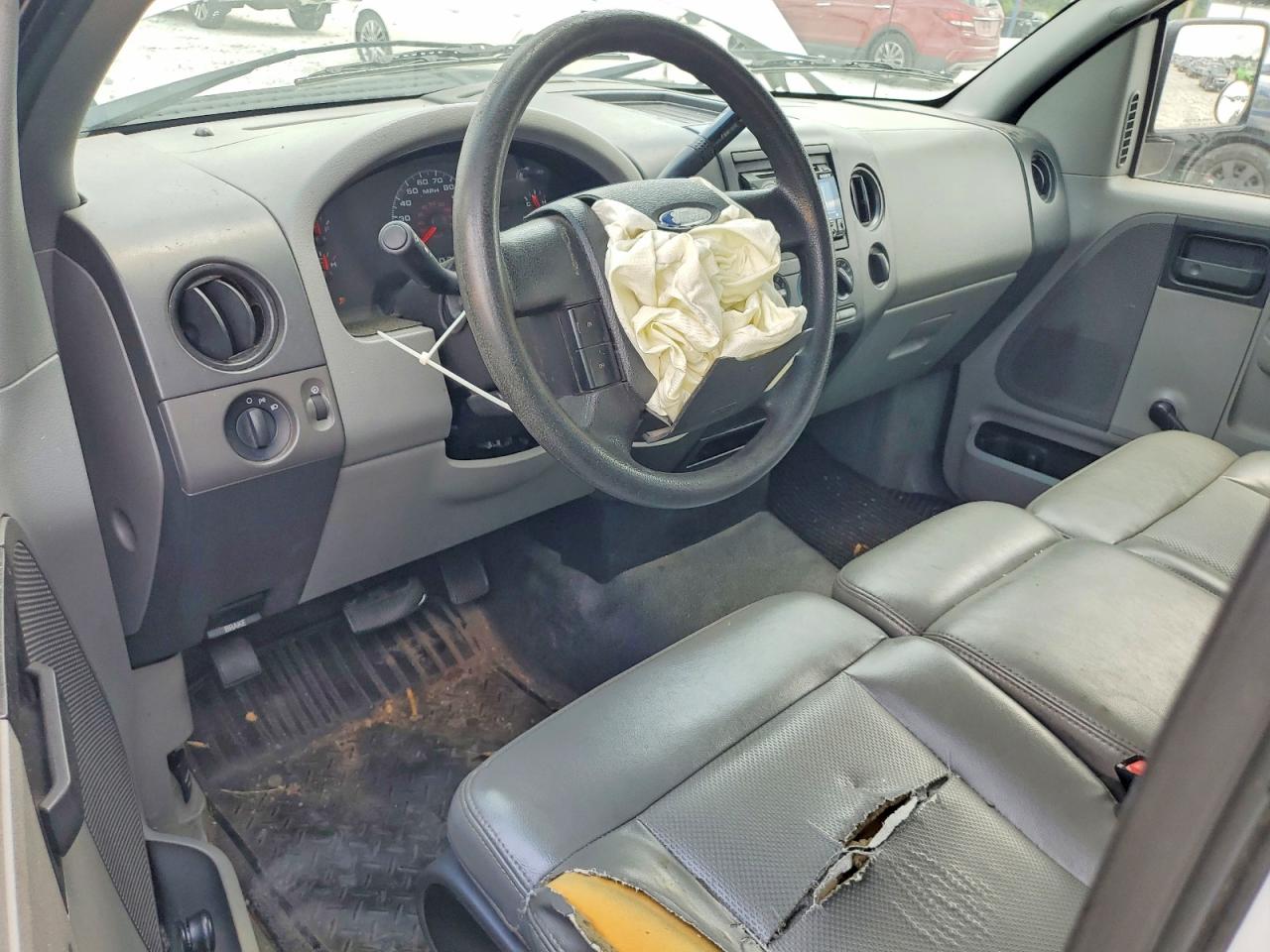 2008 Ford F150 White vin: 1FTRF12258KD16262