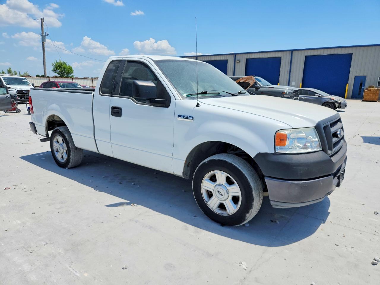 2005 Ford F150 Белый vin: 1FTRF12265NA52382