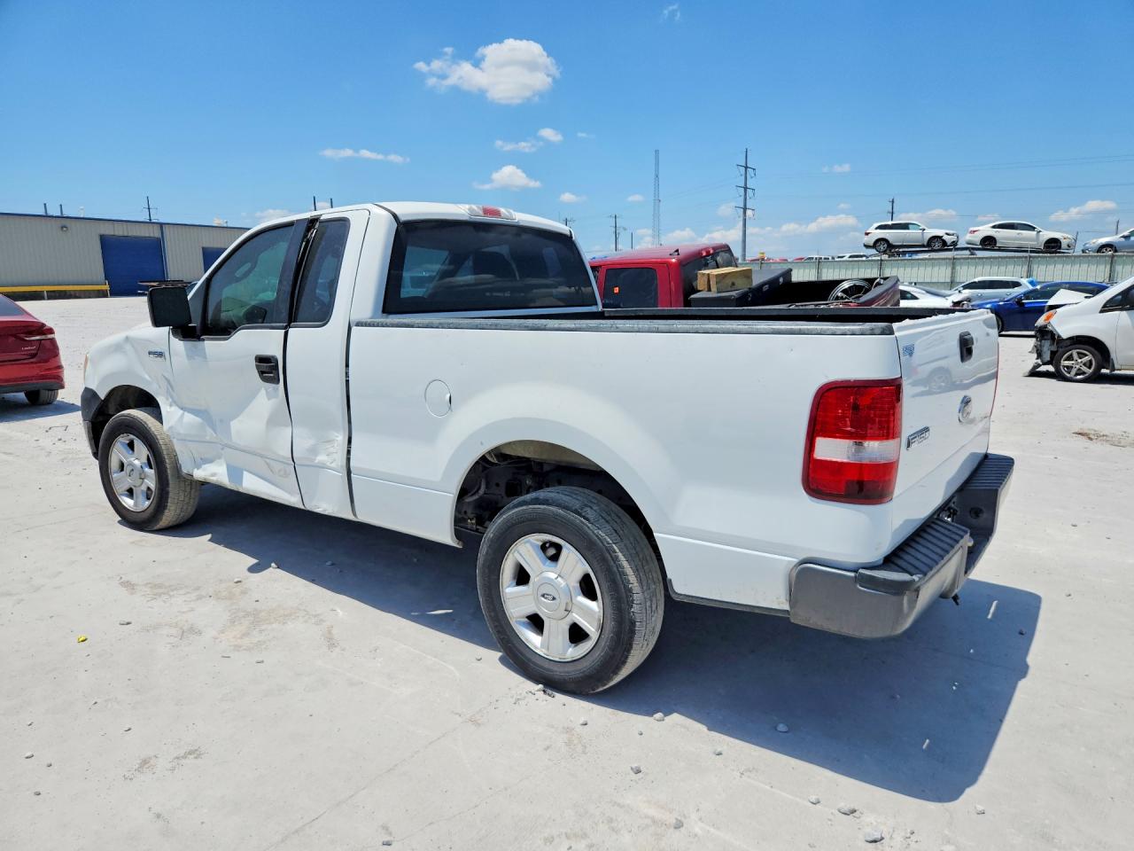 2005 Ford F150 Белый vin: 1FTRF12265NA52382