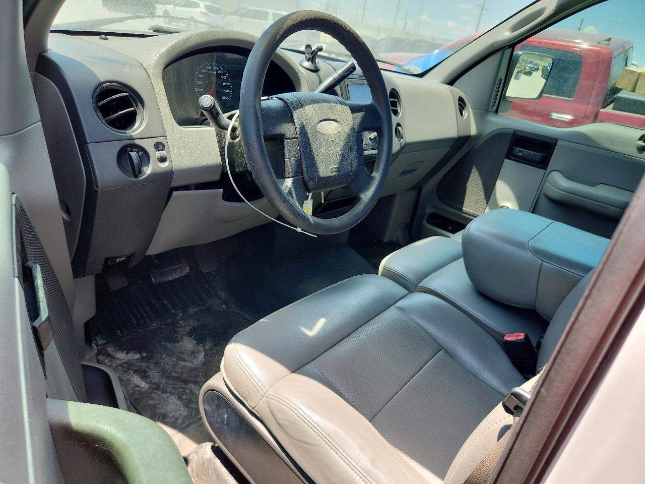 2005 Ford F150 Белый vin: 1FTRF12265NA52382
