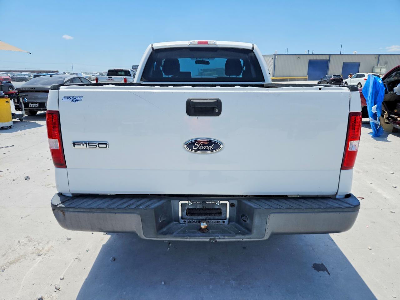 2005 Ford F150 Белый vin: 1FTRF12265NA52382