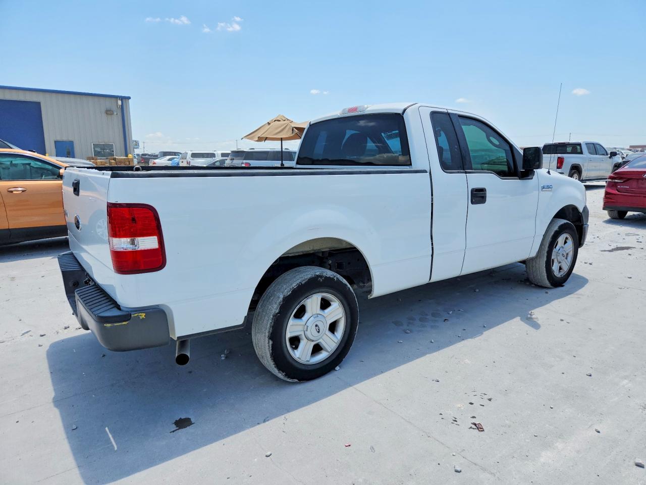 2005 Ford F150 Белый vin: 1FTRF12265NA52382