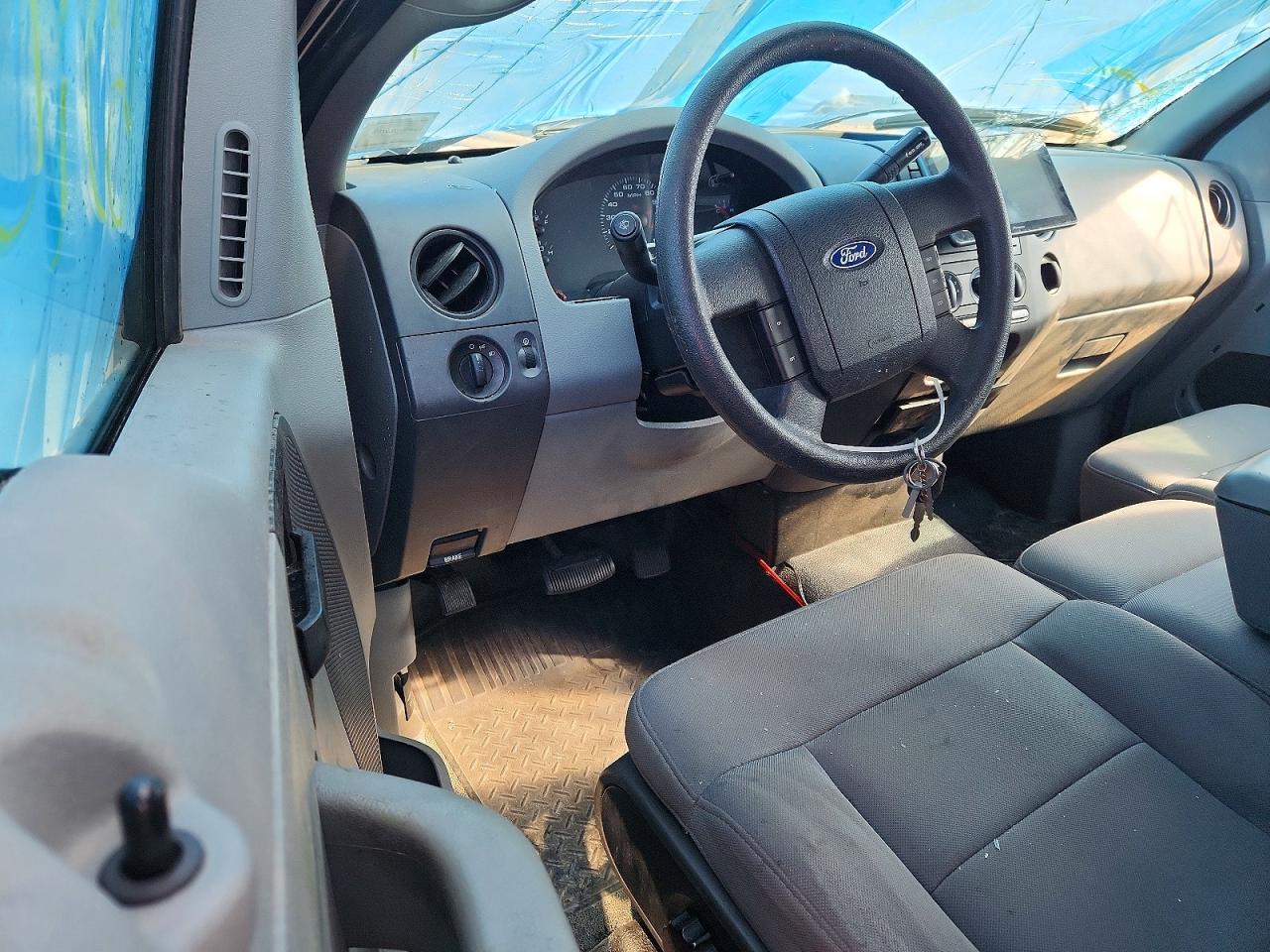 2005 Ford F150 Silver vin: 1FTRF12265NA63463