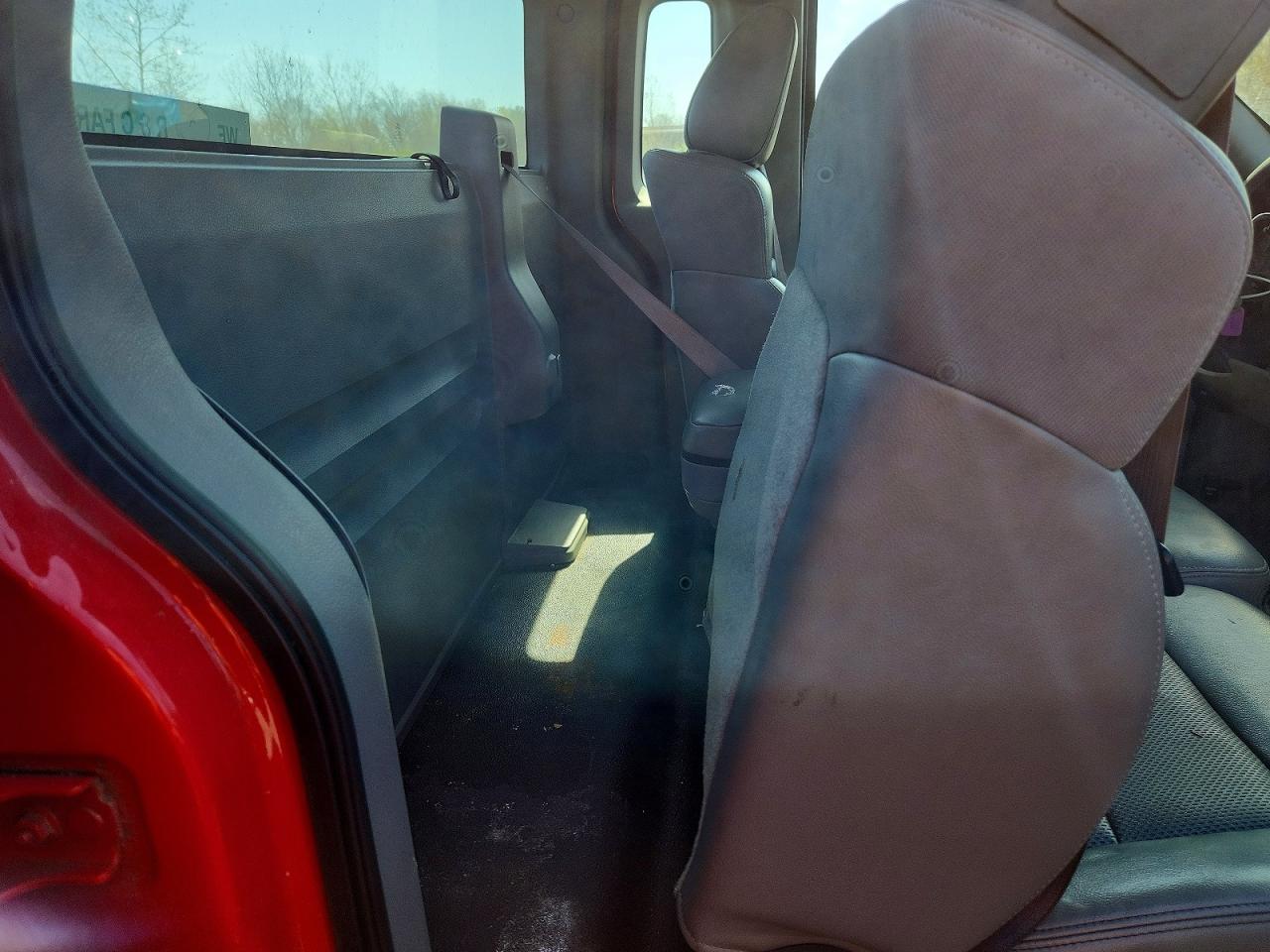 2005 Ford F150 Красный vin: 1FTRF12265NB22026