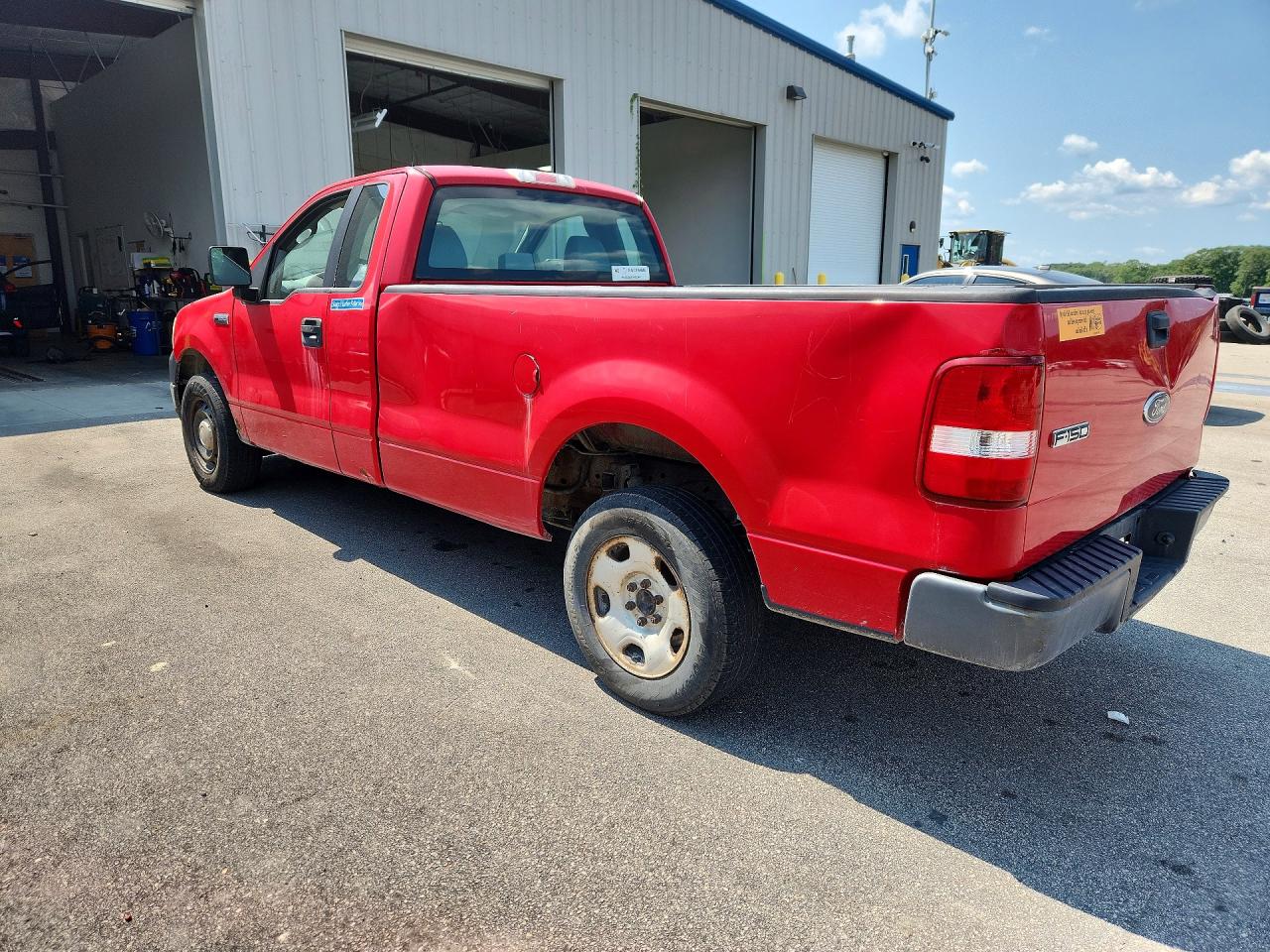 2005 Ford F150 Красный vin: 1FTRF12265NB22026