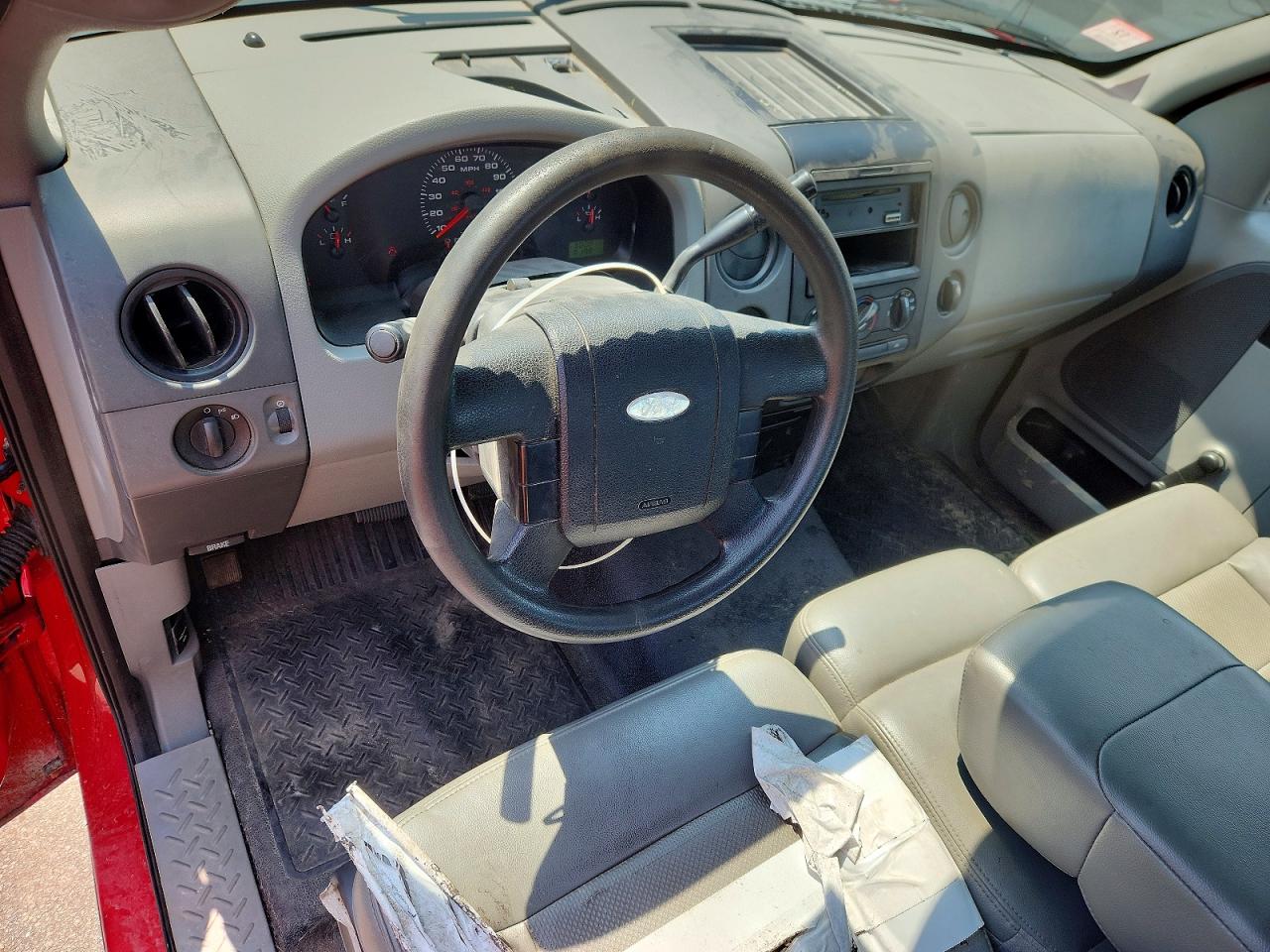 2005 Ford F150 Красный vin: 1FTRF12265NB22026