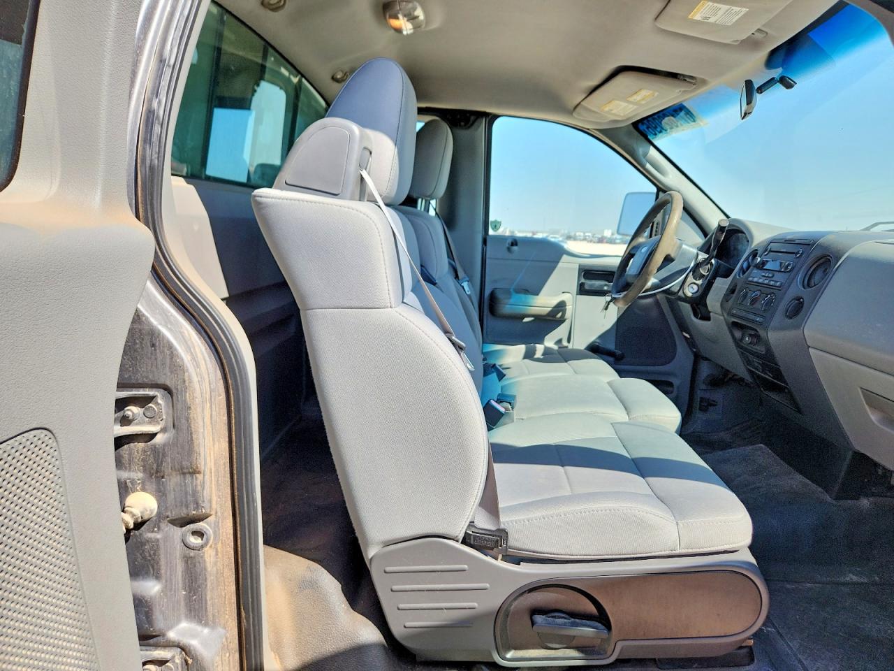 2007 Ford F150 Gray vin: 1FTRF12267KD08010