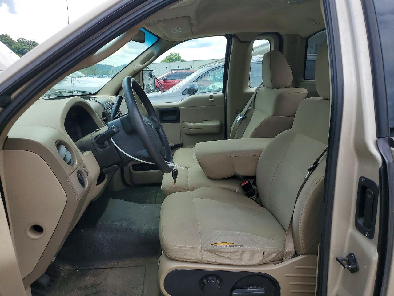 2007 Ford F150 Beige vin: 1FTRF12267NA49792