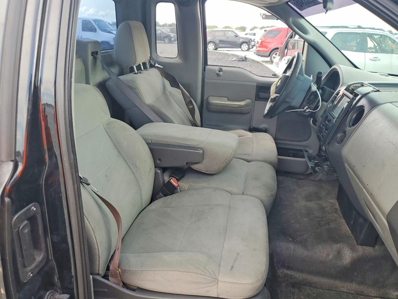 2007 Ford F150 Black vin: 1FTRF12267NA80508