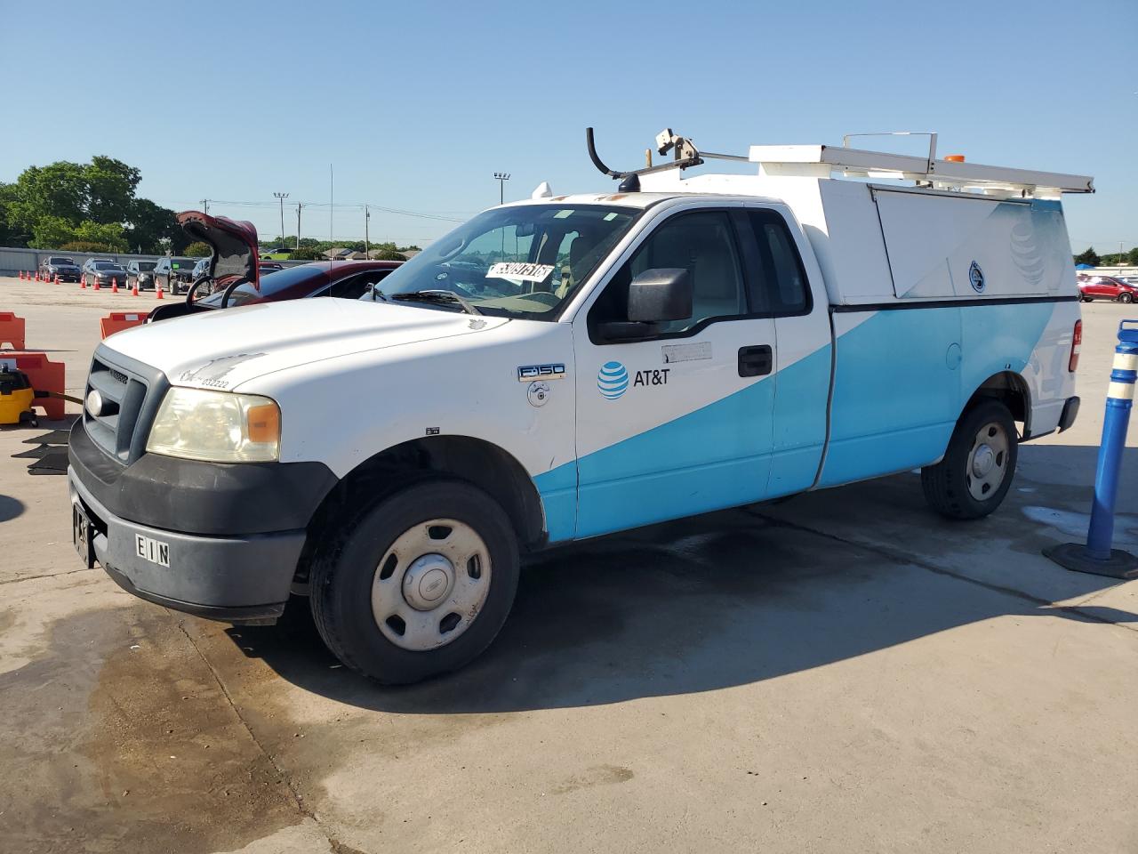 2008 Ford F150 White vin: 1FTRF12268KB70079 Damage: Left Front Fender, Heavy Scratch, 1 To 2 Inches