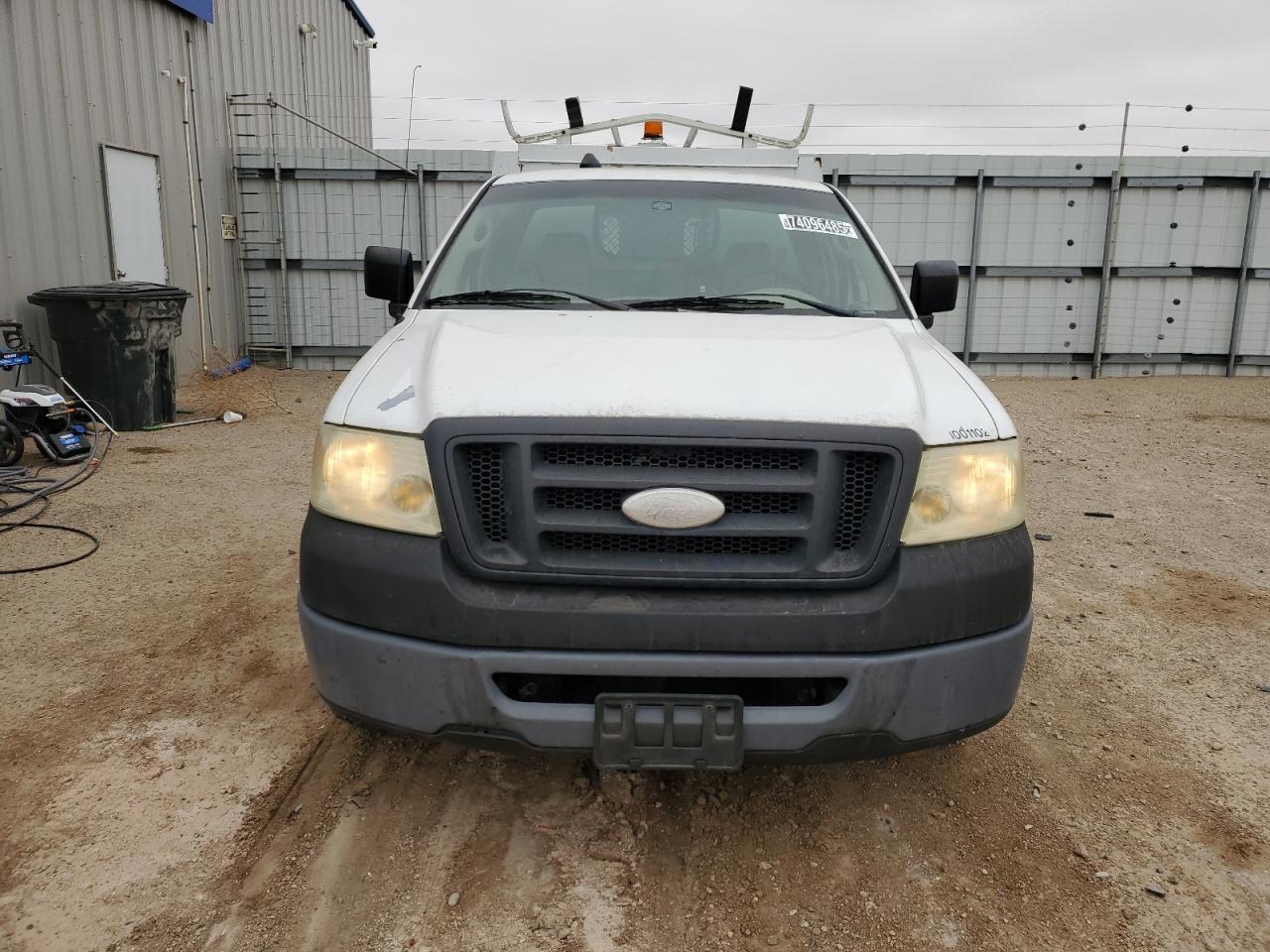 2008 Ford F150 W/knapheide Knap Kap Two Tone vin: 1FTRF12268KB87786 Damage: Left Head Lamp, Faded, Repair Required