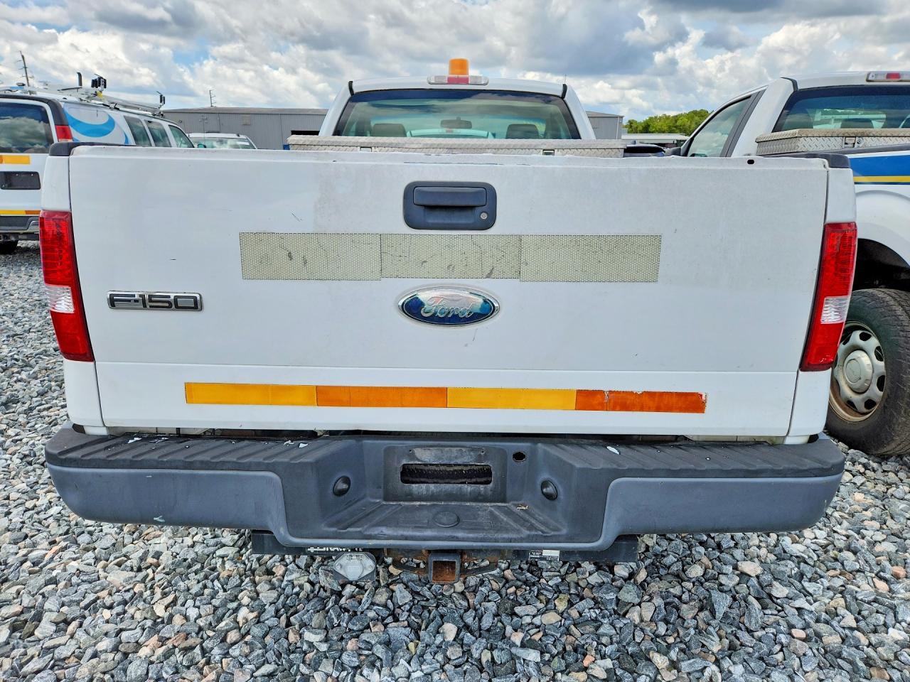 2008 Ford F150 White vin: 1FTRF12268KC88035
