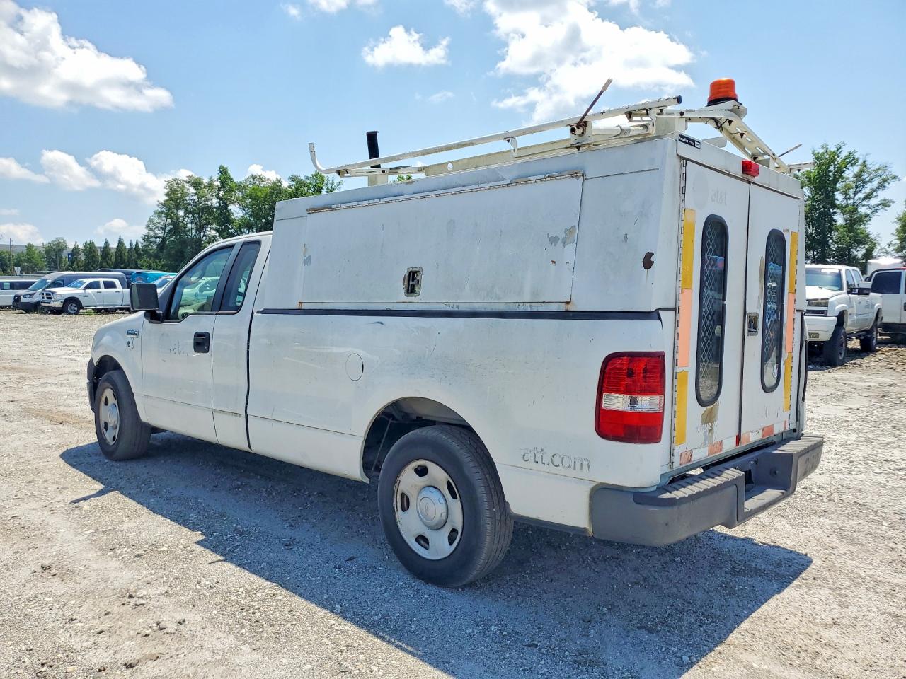 2008 Ford F150 Белый vin: 1FTRF12268KD93173
