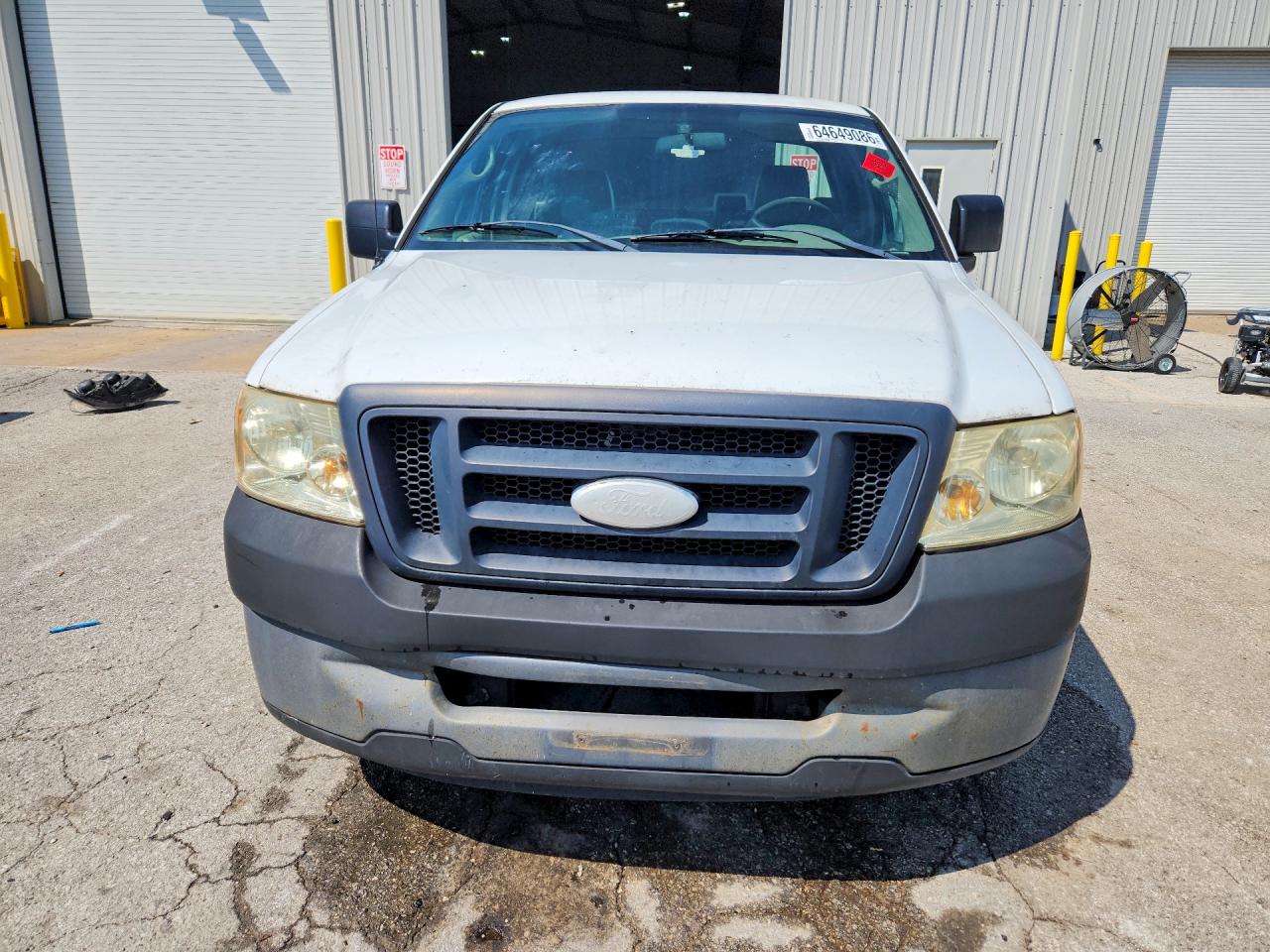 2008 Ford F150 White vin: 1FTRF12268KD97482