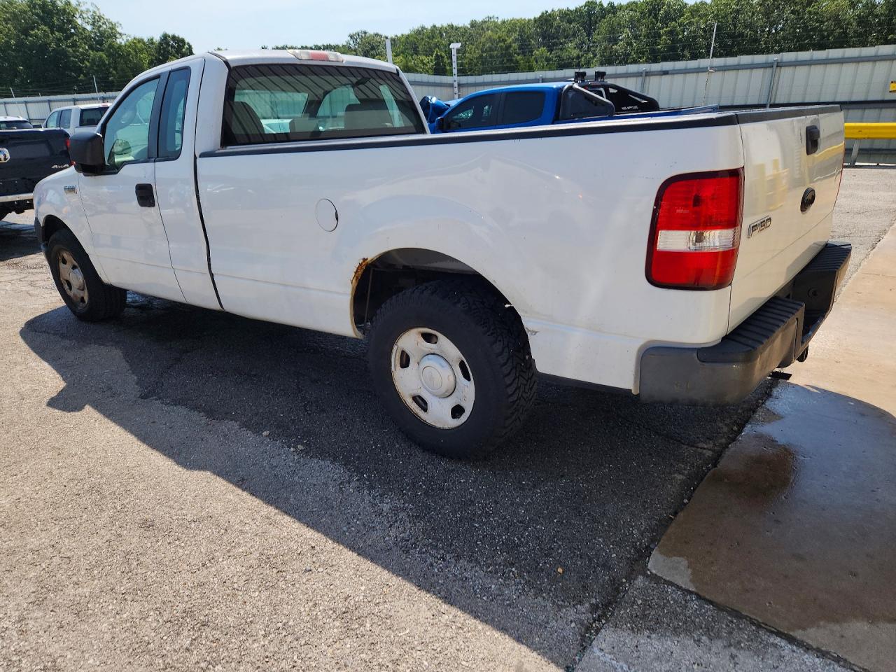 2008 Ford F150 White vin: 1FTRF12268KD97482