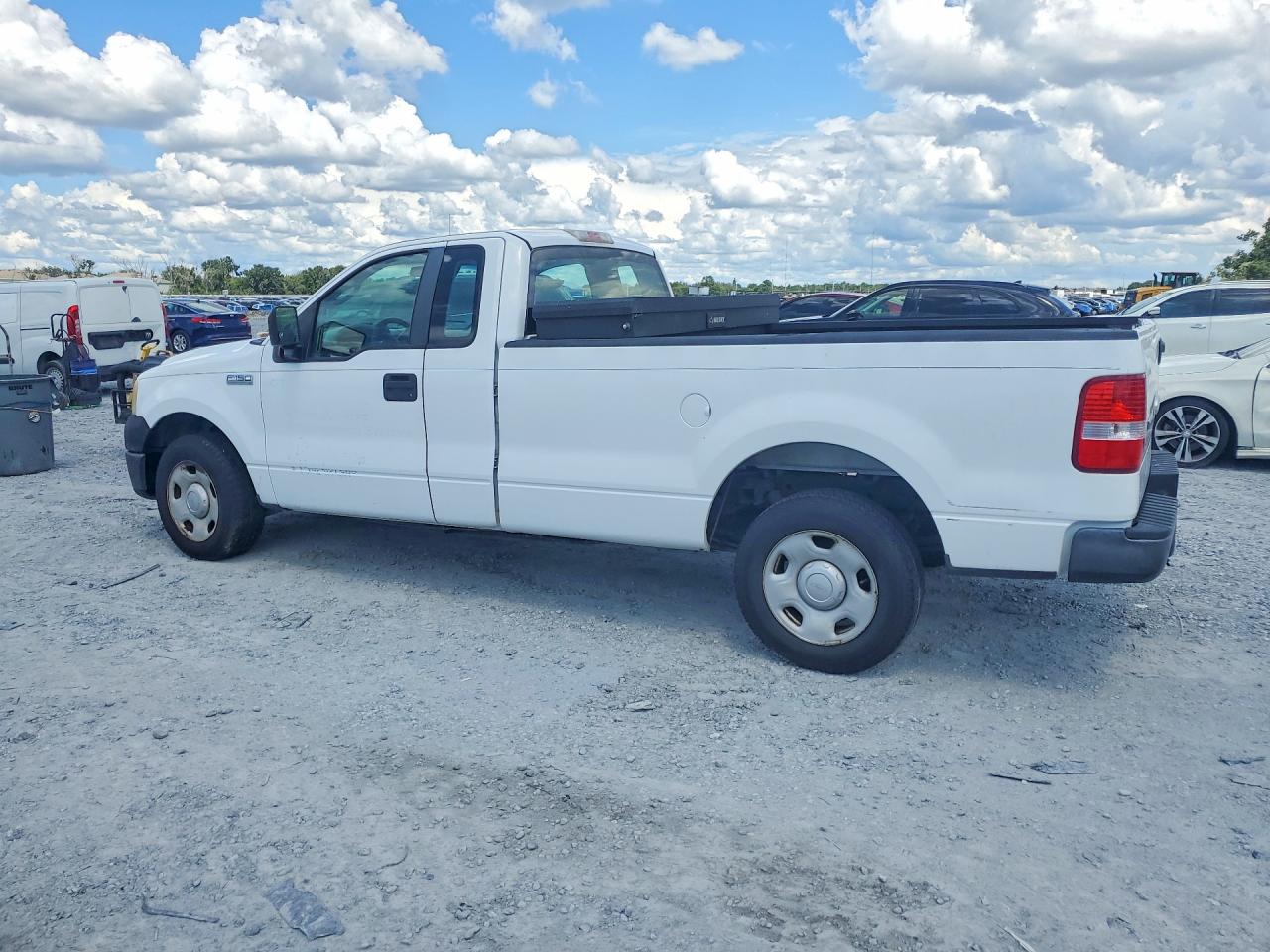 2008 Ford F150 White vin: 1FTRF12268KF00965