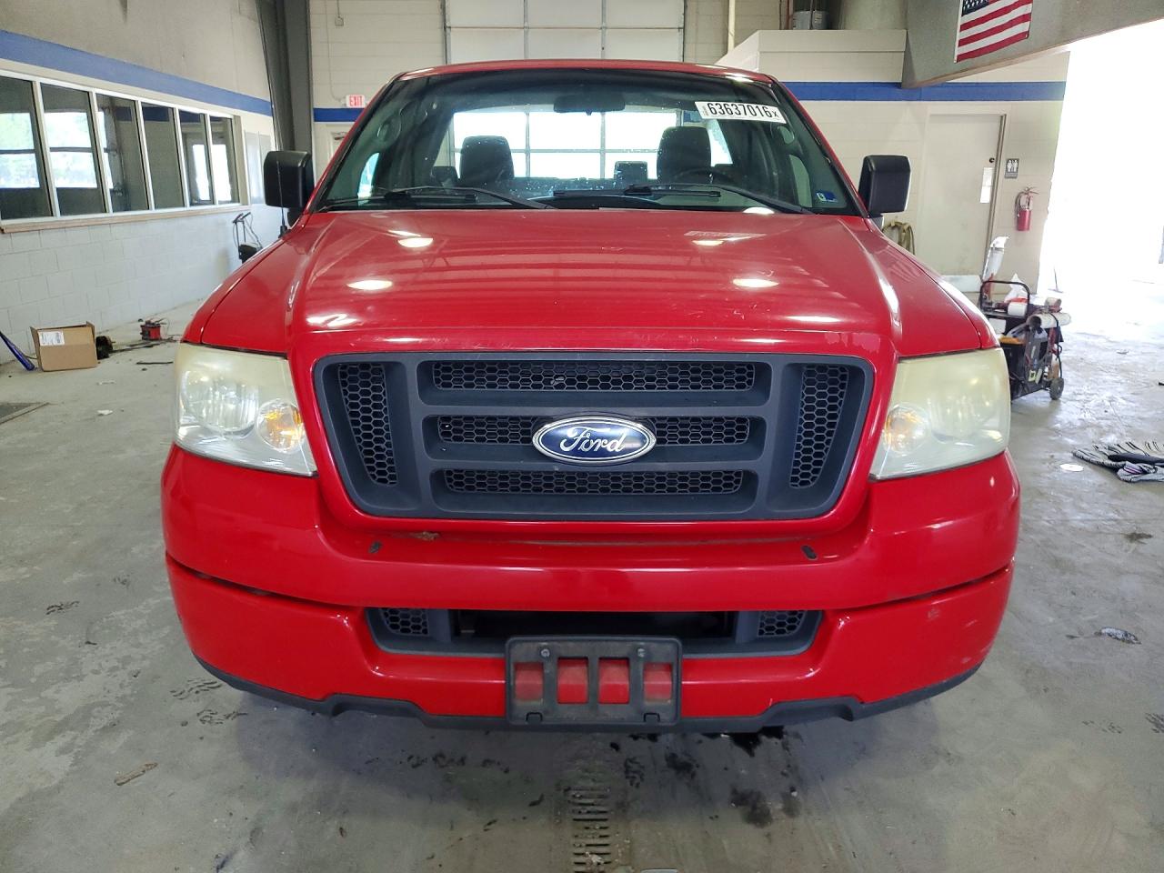 2005 Ford F150 Red vin: 1FTRF12275NB59540