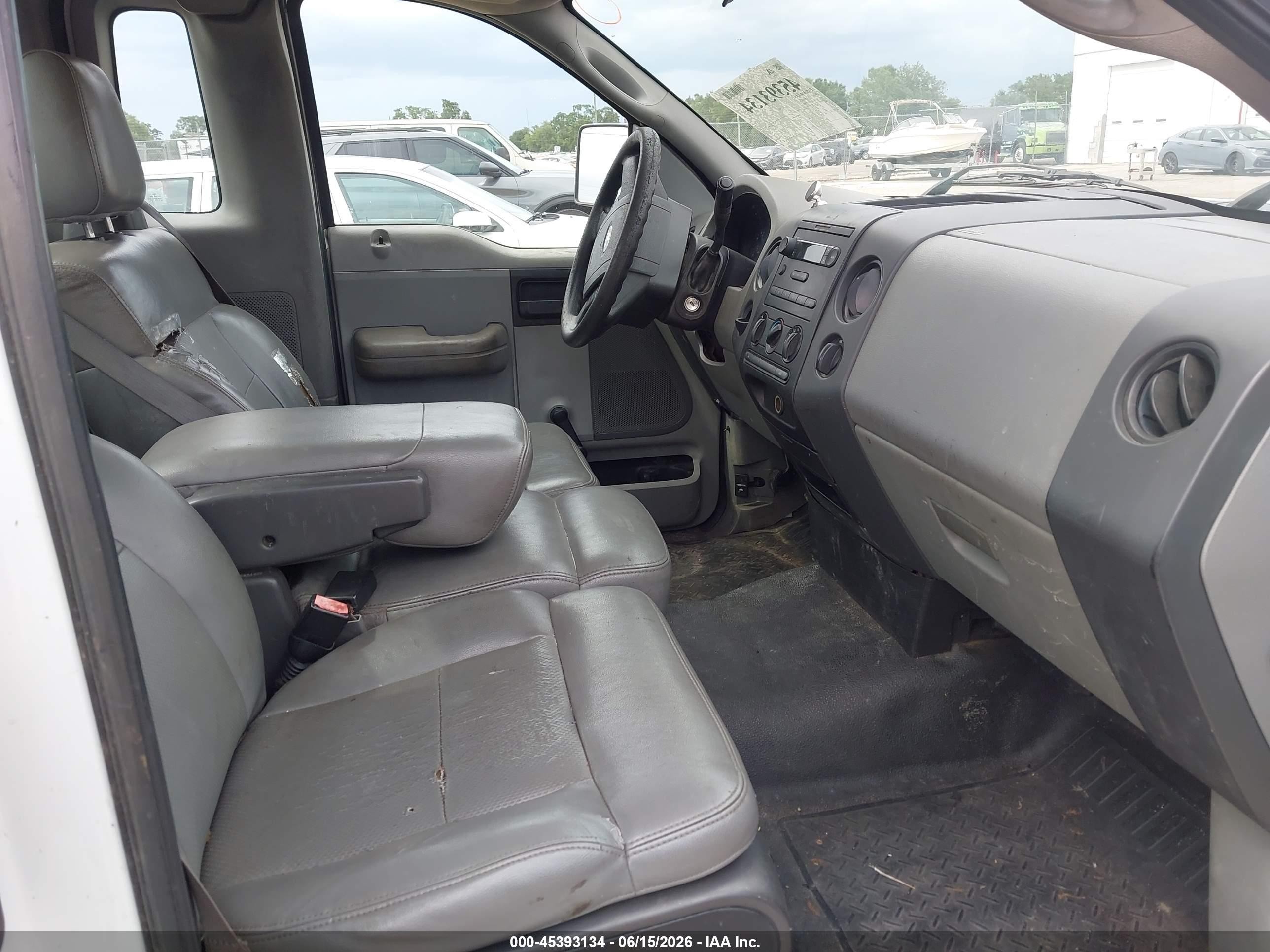 2005 Ford F-150 Stx/xl/xlt White vin: 1FTRF12275NB84888