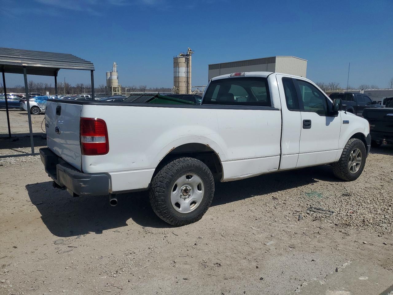 2008 Ford F150 White vin: 1FTRF12278KB70303