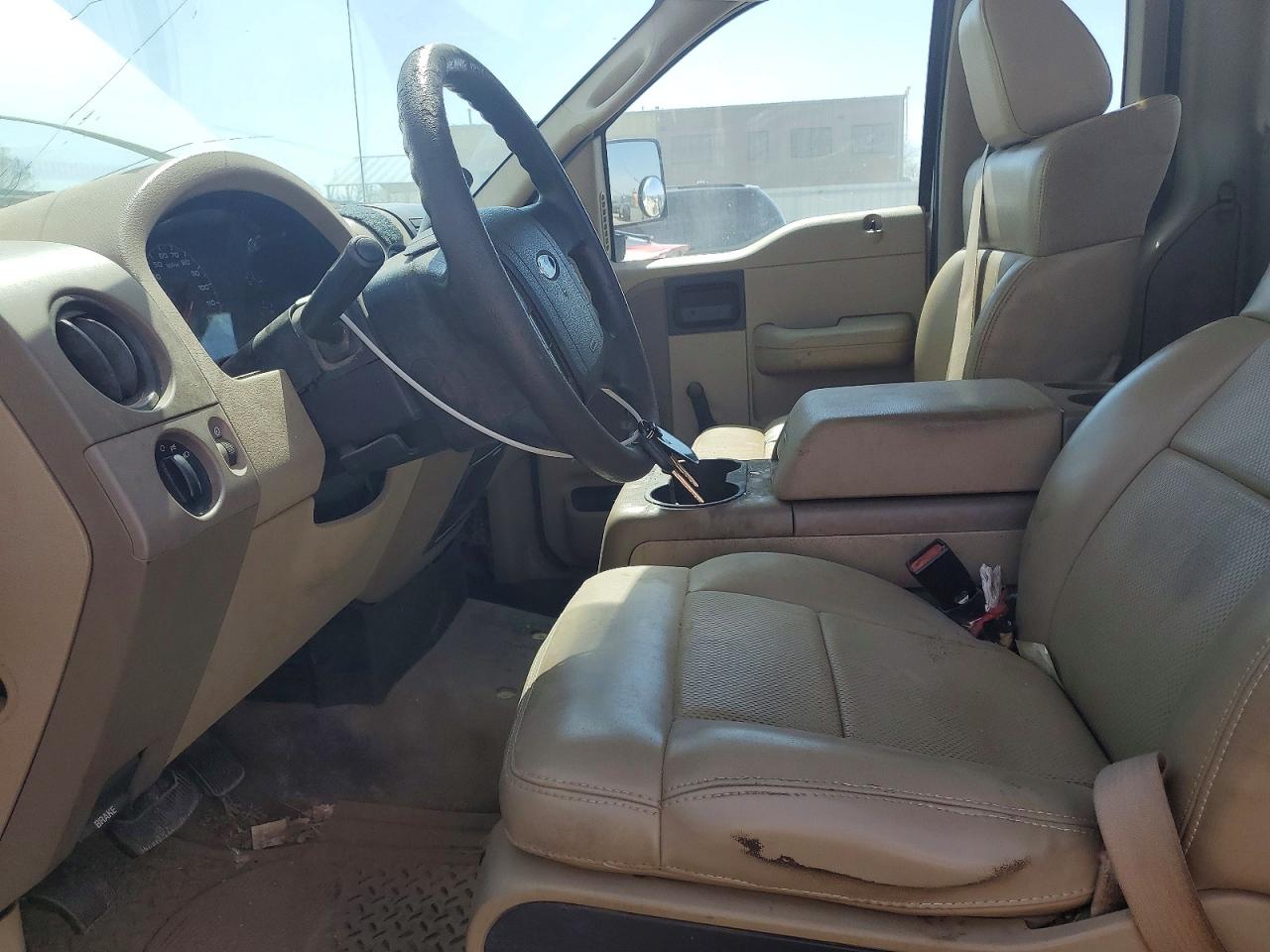 2008 Ford F150 White vin: 1FTRF12278KB70303