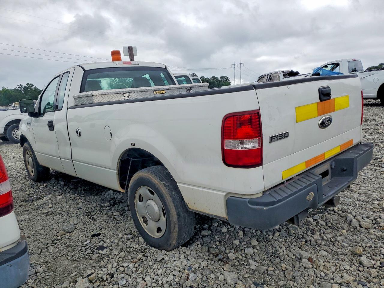 2008 Ford F150 Xl White vin: 1FTRF12278KB80622
