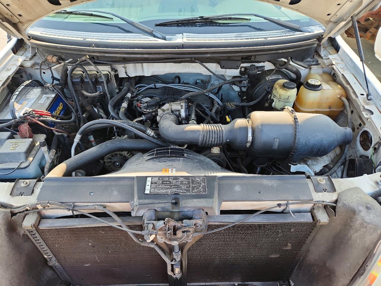 2008 Ford F150 Белый vin: 1FTRF12278KC88156