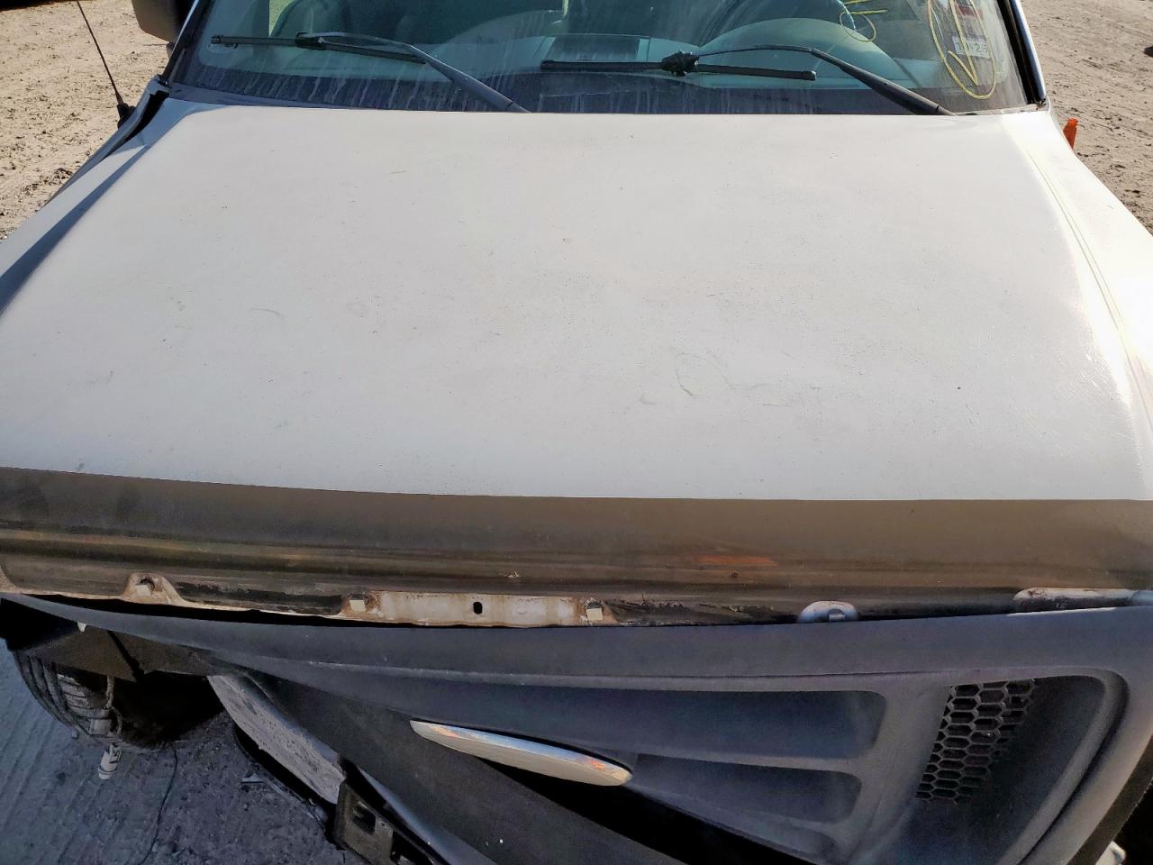 2008 Ford F150 White vin: 1FTRF12278KD97054