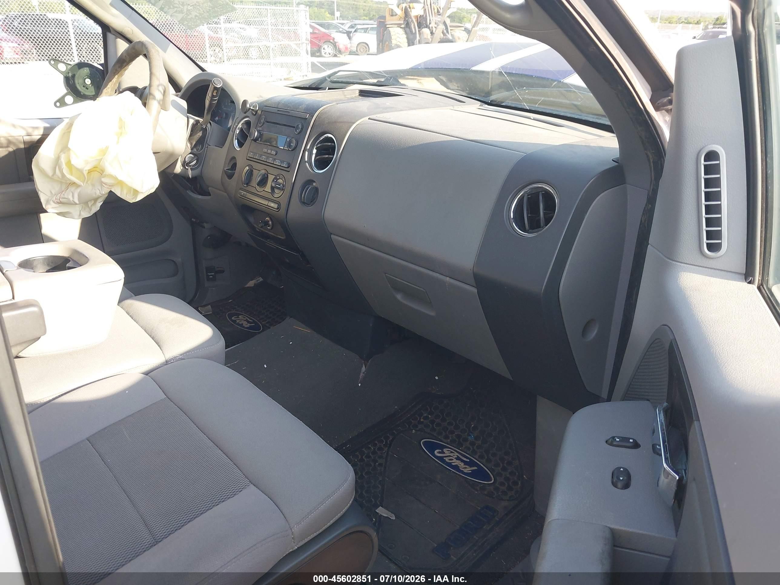 2005 Ford F-150 Stx/xl/xlt White vin: 1FTRF12285NA81088