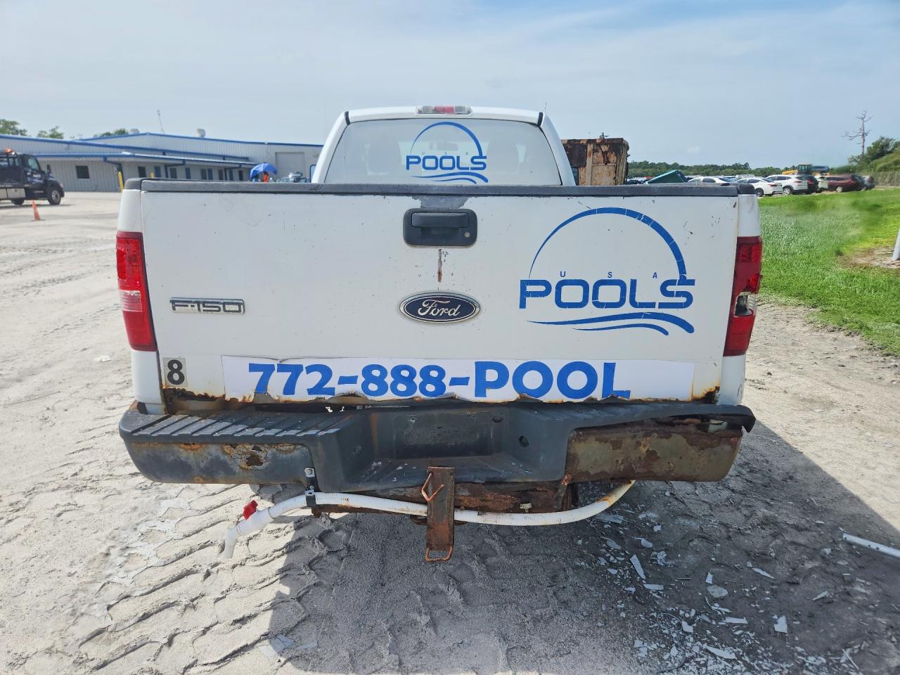 2005 Ford F150 White vin: 1FTRF12285NA94570