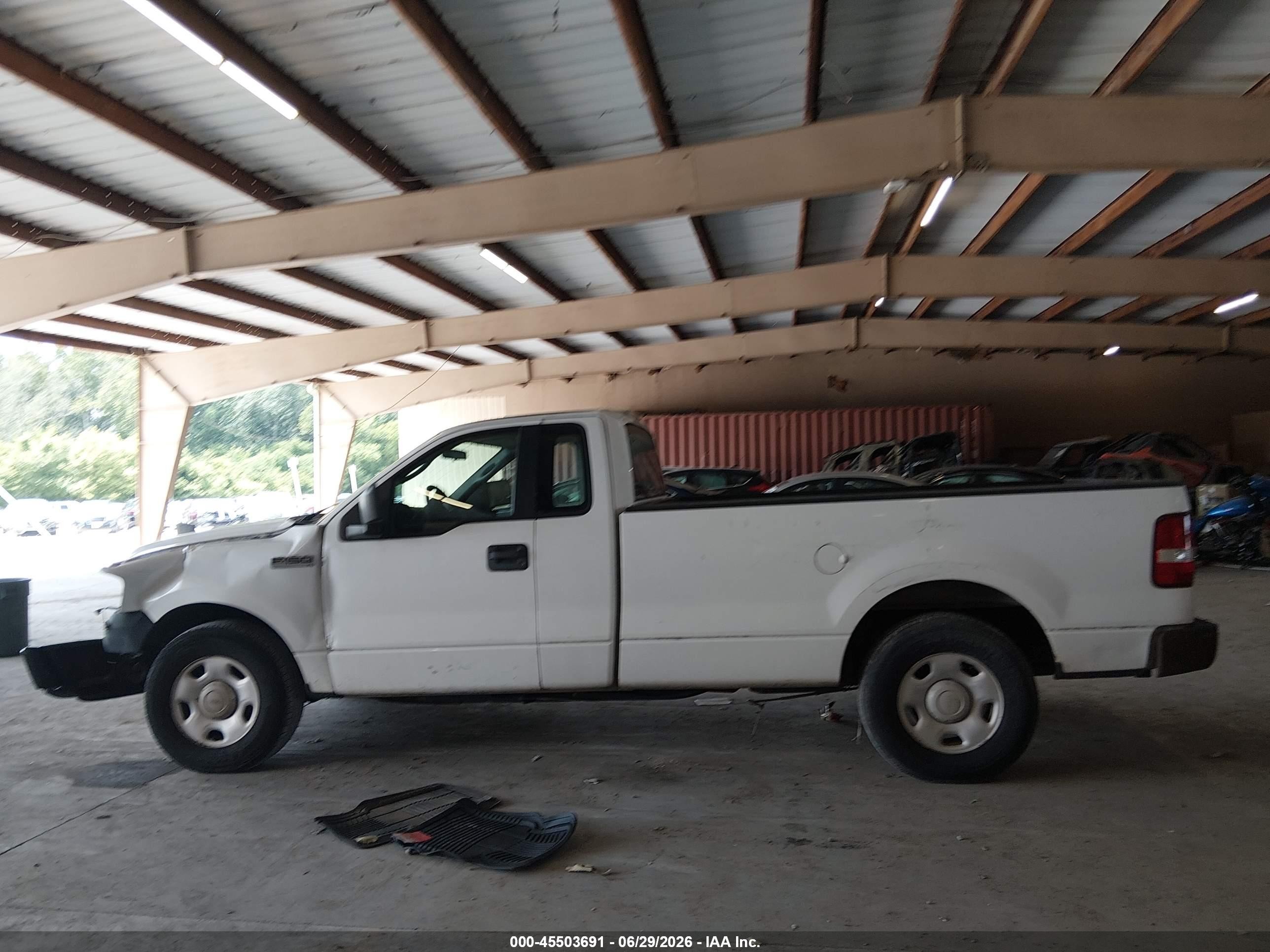 2006 Ford F-150 Stx/xl/xlt White vin: 1FTRF12286KB37145