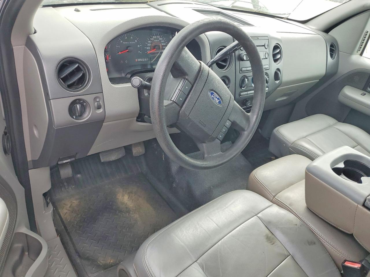 2006 Ford F150 White vin: 1FTRF12286NA82243