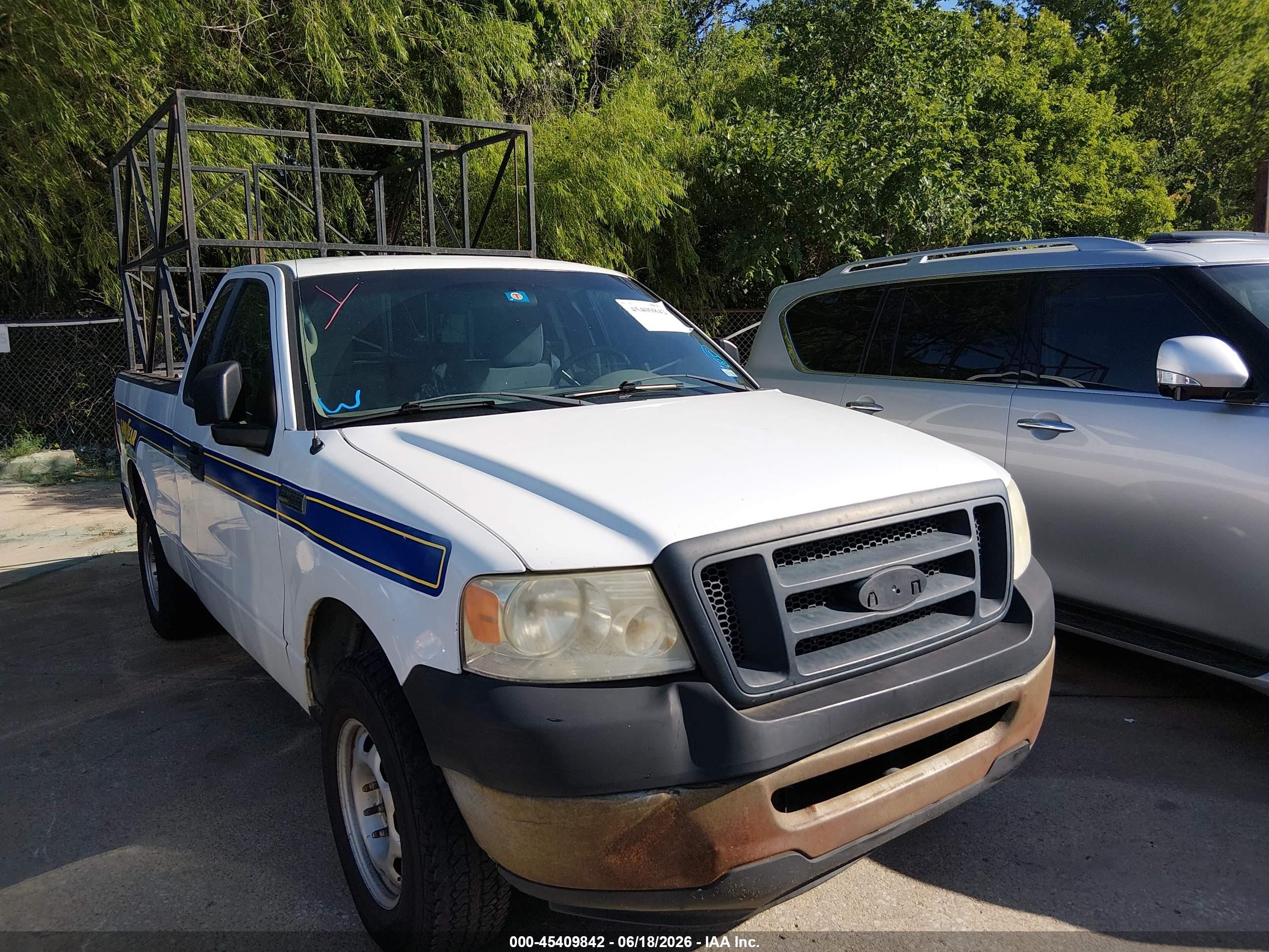 2007 Ford F-150 Stx/xl/xlt White vin: 1FTRF12287KC19667