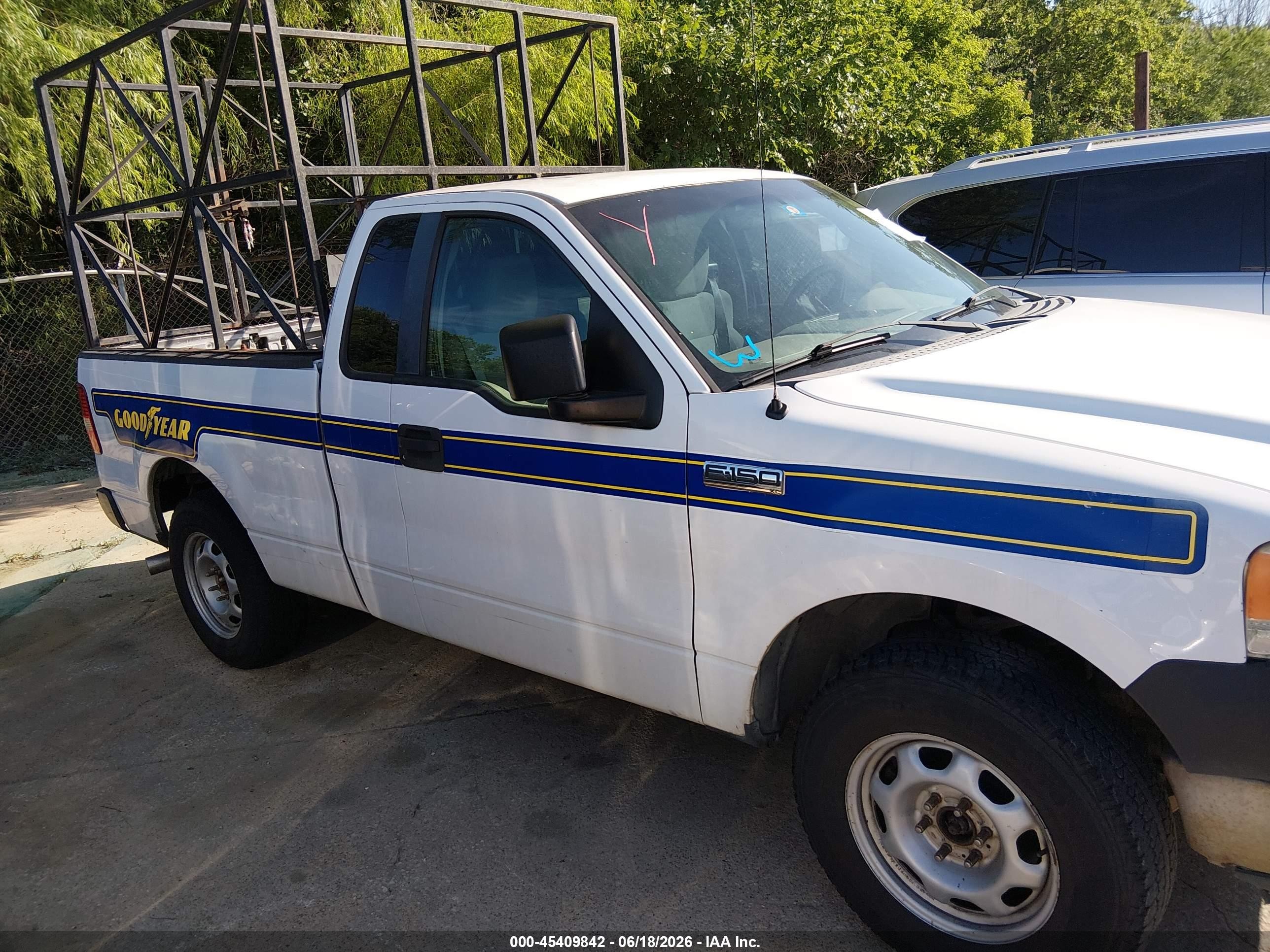 2007 Ford F-150 Stx/xl/xlt White vin: 1FTRF12287KC19667