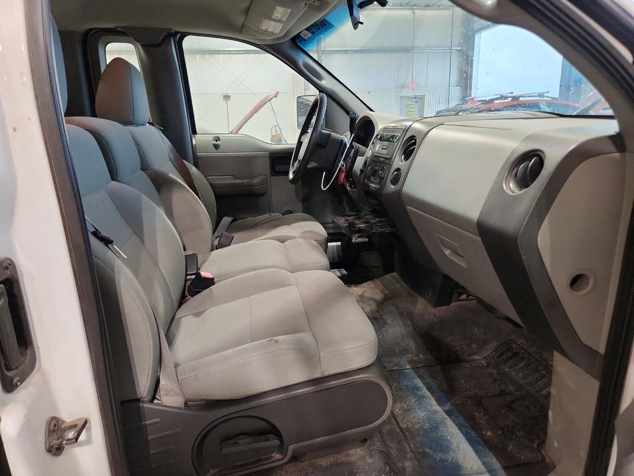 2007 Ford F150 Белый vin: 1FTRF12287KD35242