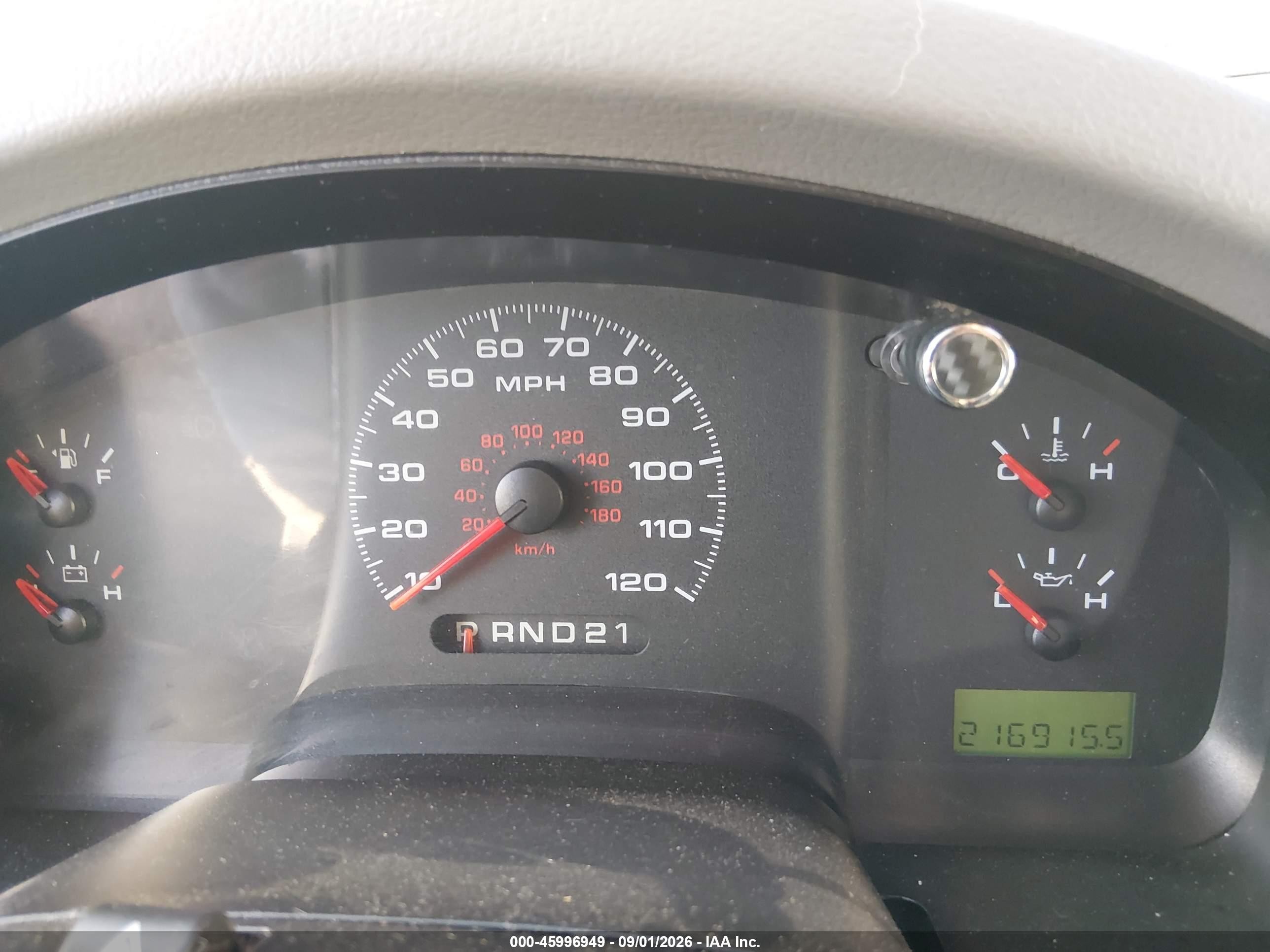 2007 Ford F-150 Stx/xl/xlt White vin: 1FTRF12287NA69252