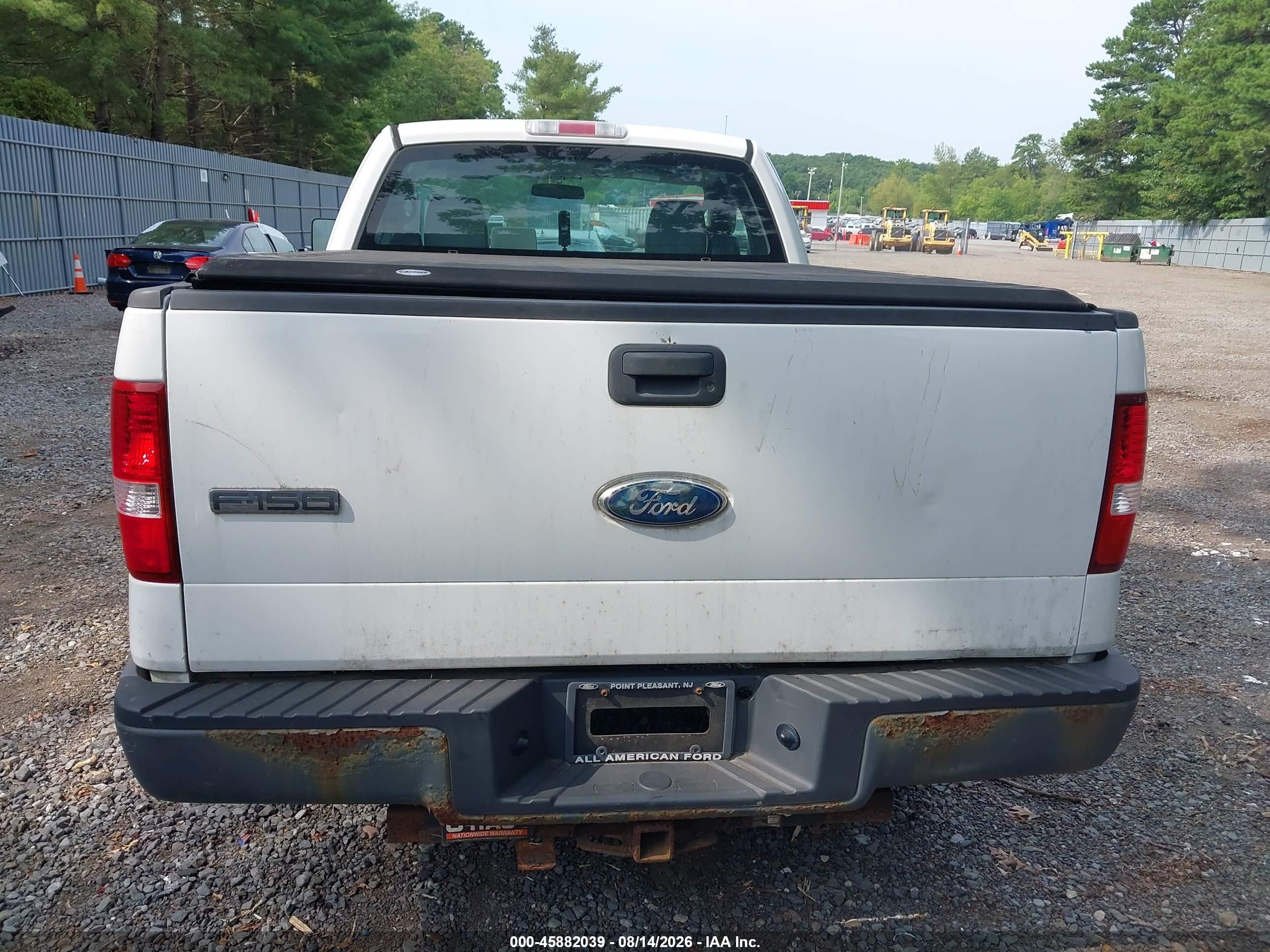2008 Ford F150   Белый vin: 1FTRF12288KB48083