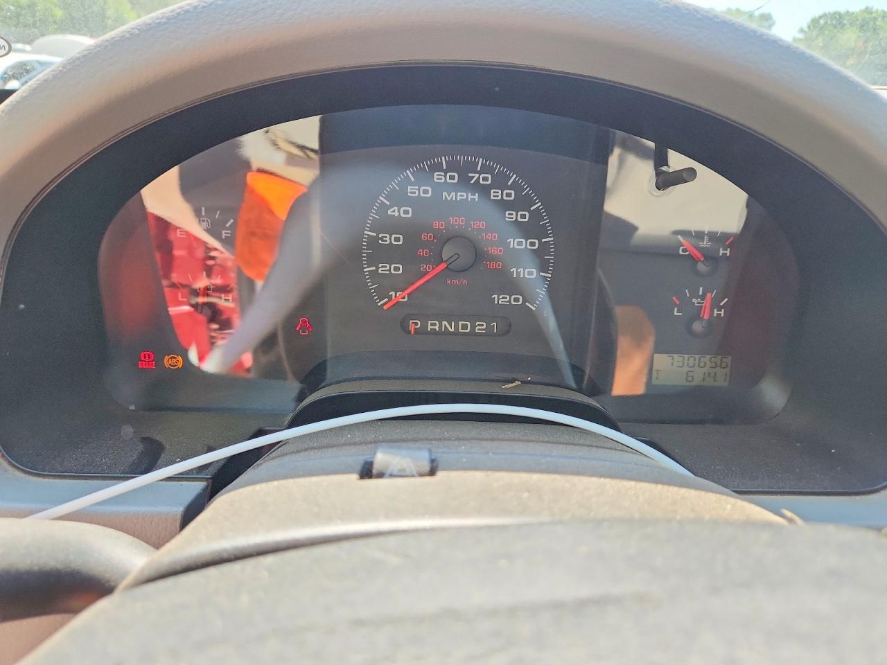 2008 Ford F150 Red vin: 1FTRF12288KB63800