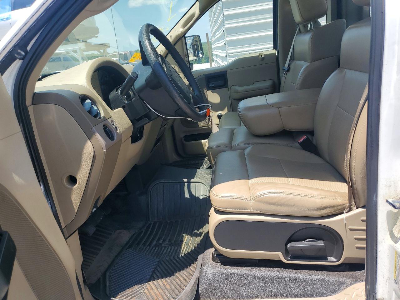 2008 Ford F150 Xl White vin: 1FTRF12288KB80600