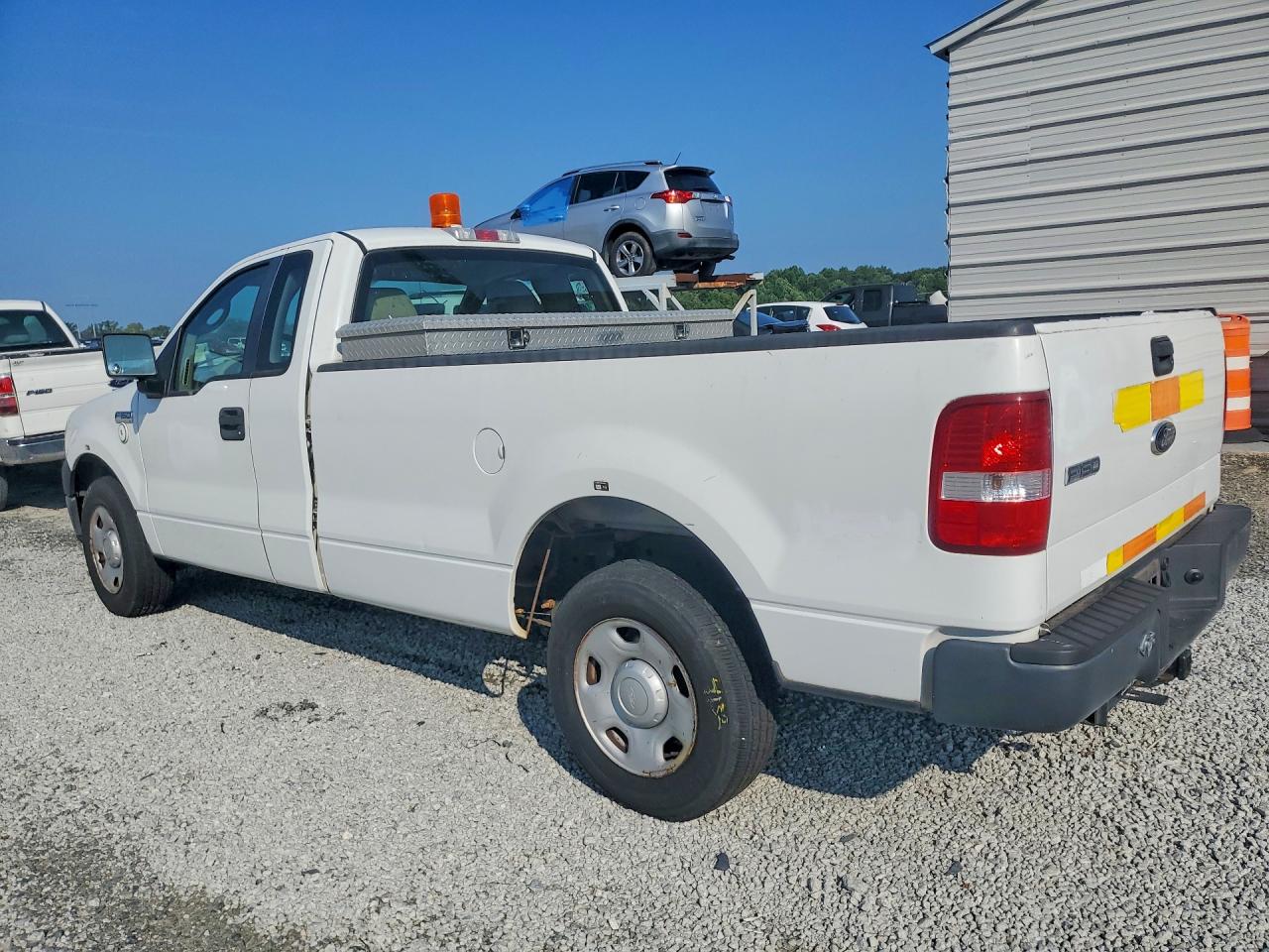 2008 Ford F150 Xl White vin: 1FTRF12288KB80600