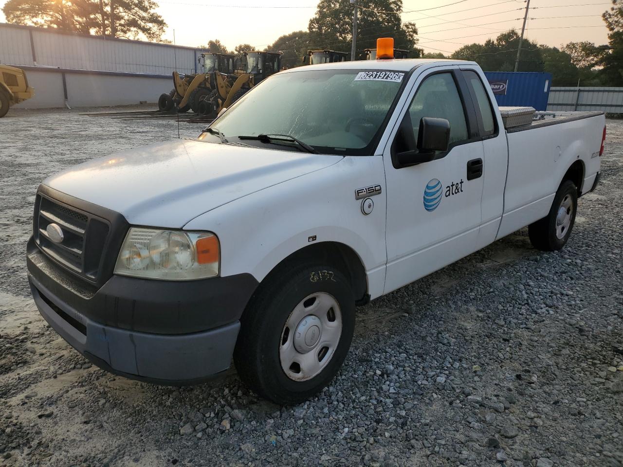 2008 Ford F150 Xl White vin: 1FTRF12288KB80600 Damage: Left Front Fender, Chipped, 1