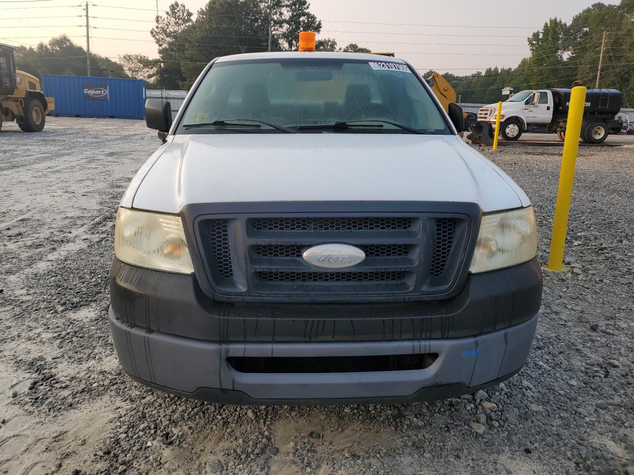 2008 Ford F150 Xl White vin: 1FTRF12288KB80600 Damage: Grille Ornament, Faded, Replacement Required