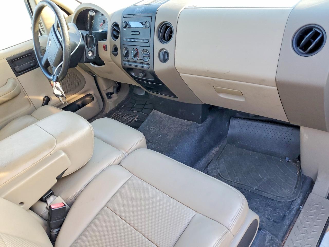 2008 Ford F150 Xl White vin: 1FTRF12288KB80631