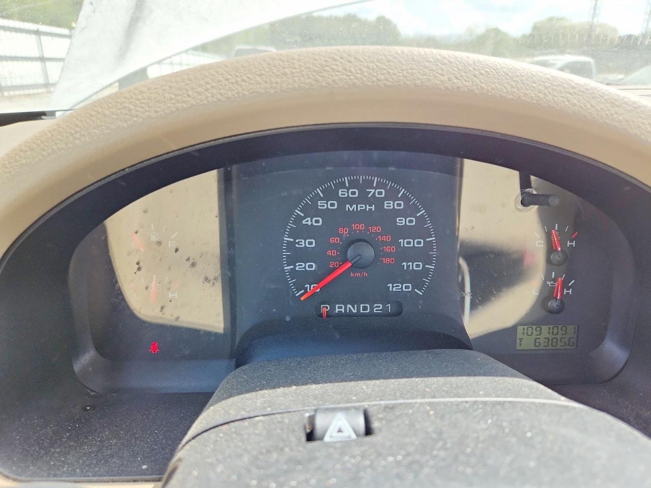 2008 Ford F150 Xl White vin: 1FTRF12288KB80631