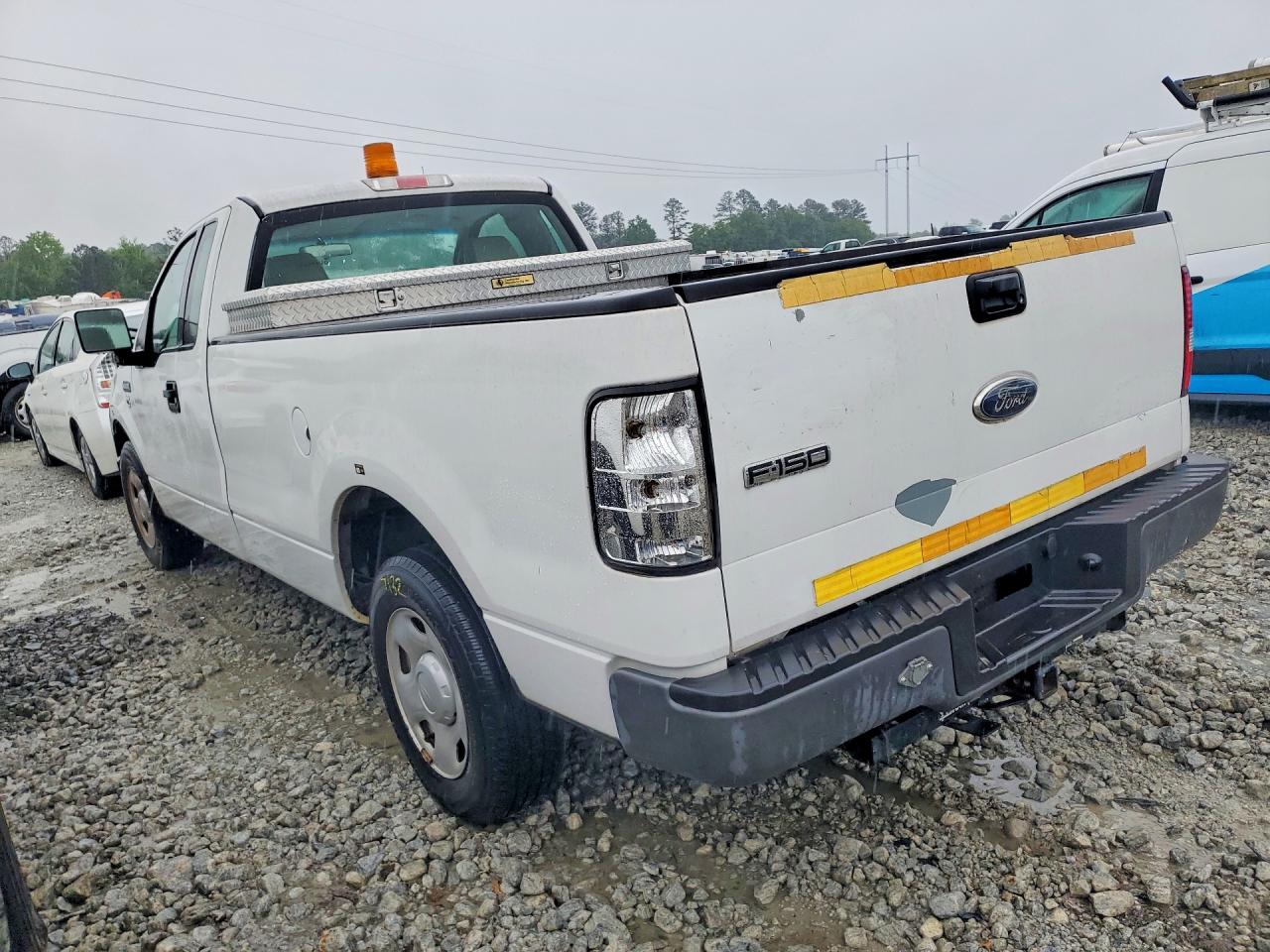 2008 Ford F150 Xl White vin: 1FTRF12288KB80631