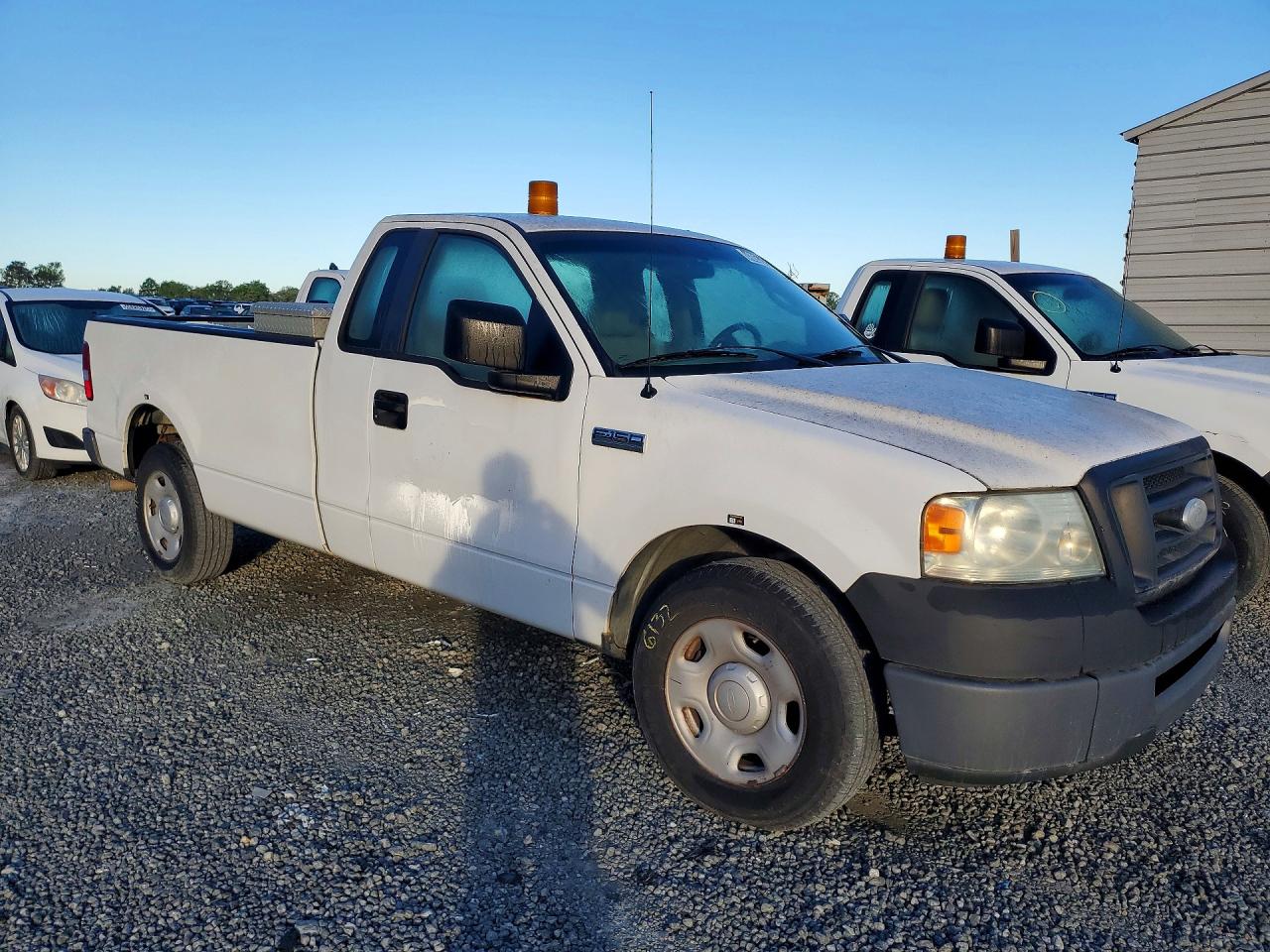 2008 Ford F150 Xl White vin: 1FTRF12288KB80631